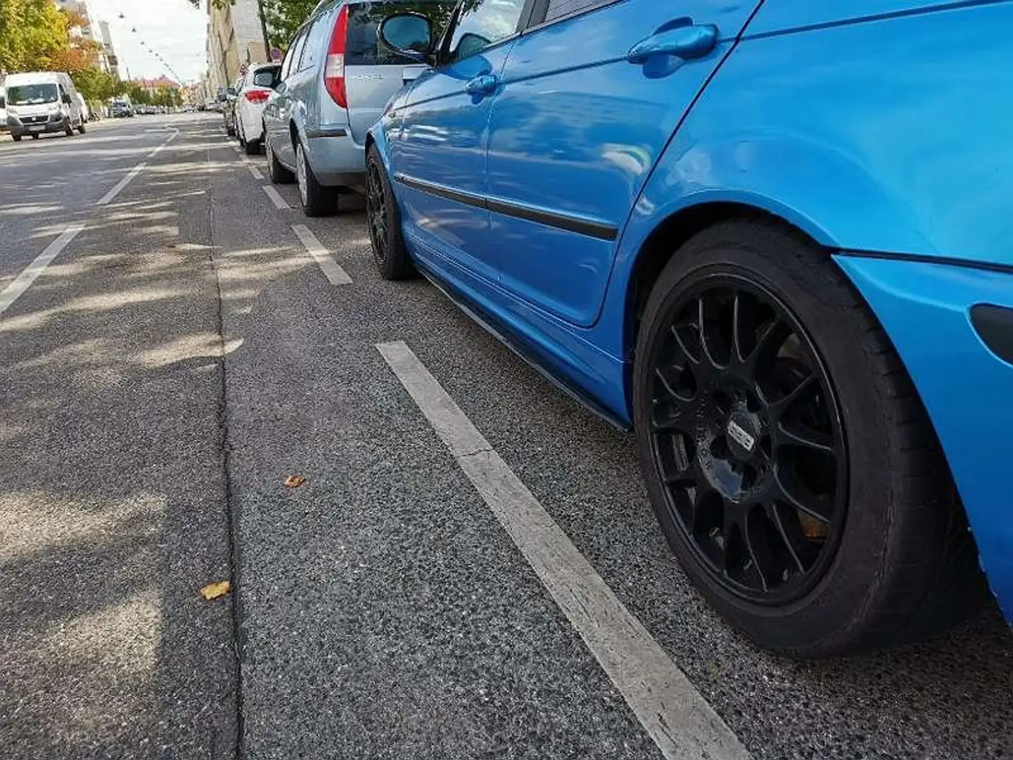 BMW 330 330d Blau - 2