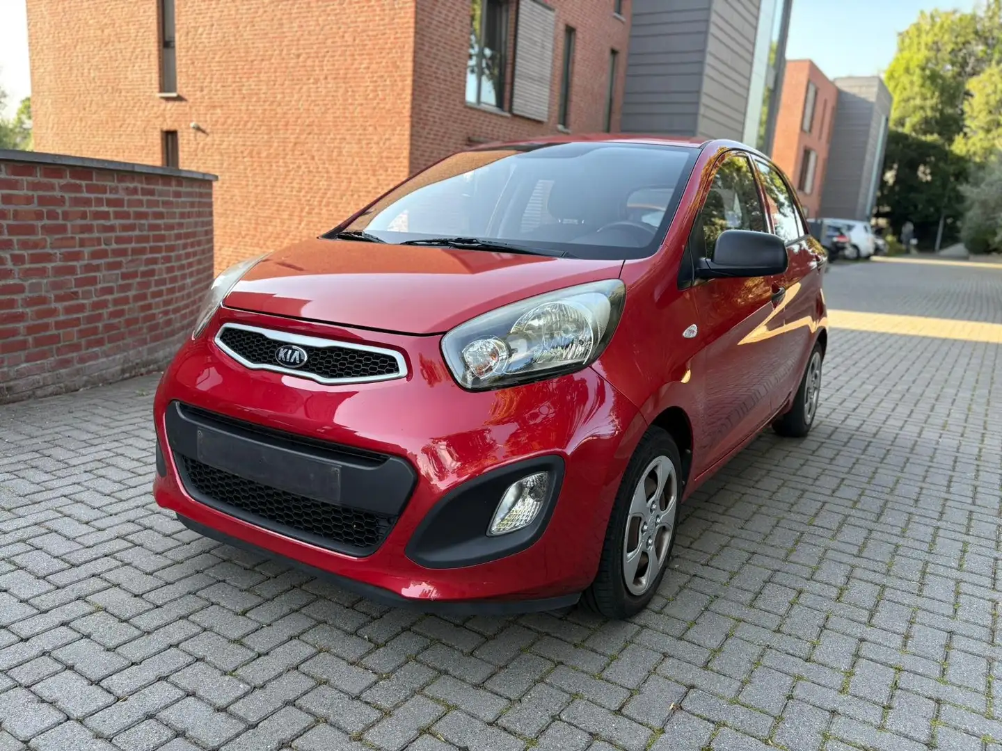 Kia Picanto Picanto 1.0 Spirit; essence;climatisation;5 portes Rouge - 1