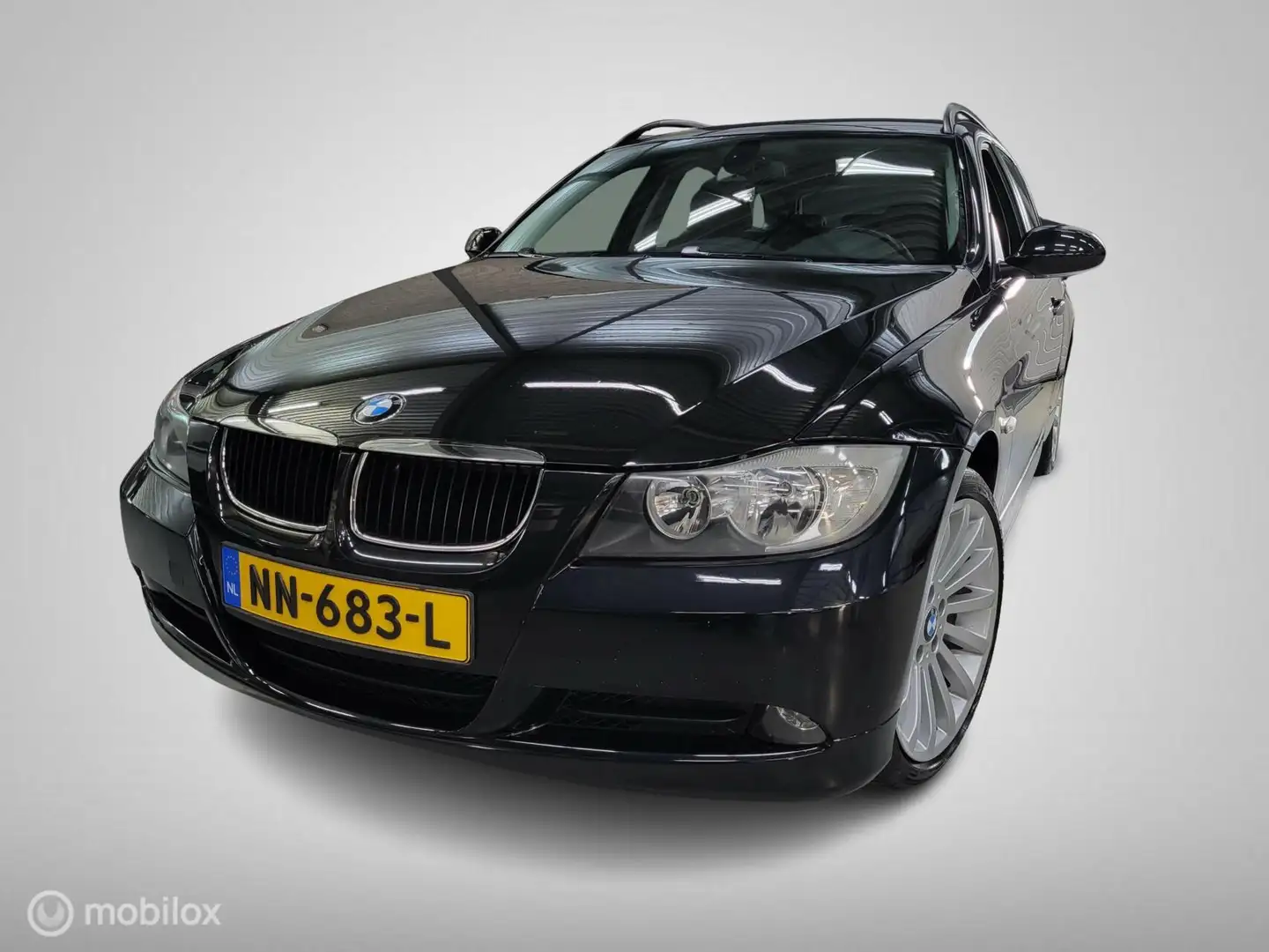 BMW 318 3-serie Touring 318i High Executive/Leder/Trekhaak Zwart - 1