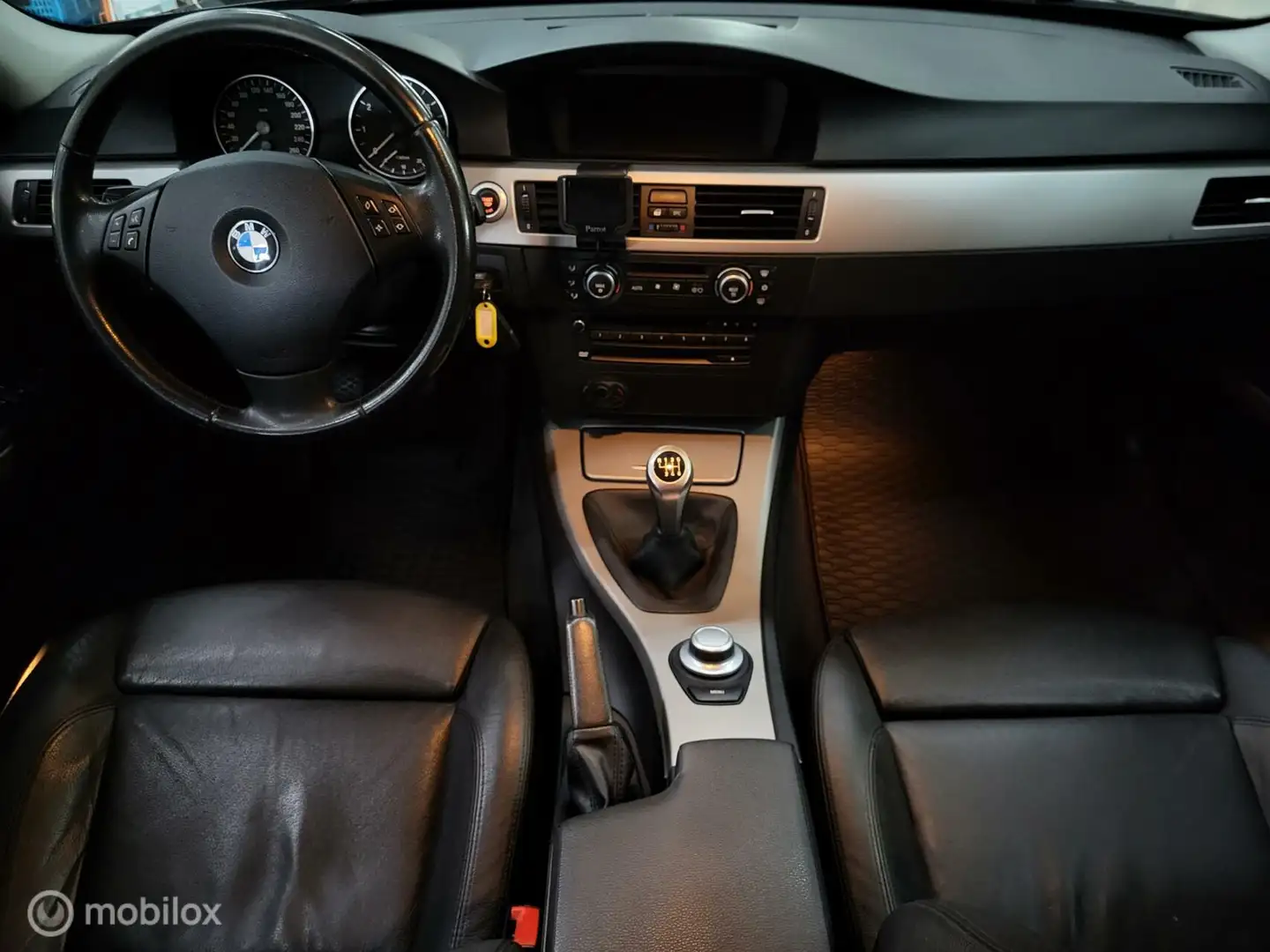 BMW 318 3-serie Touring 318i High Executive/Leder/Trekhaak Zwart - 2