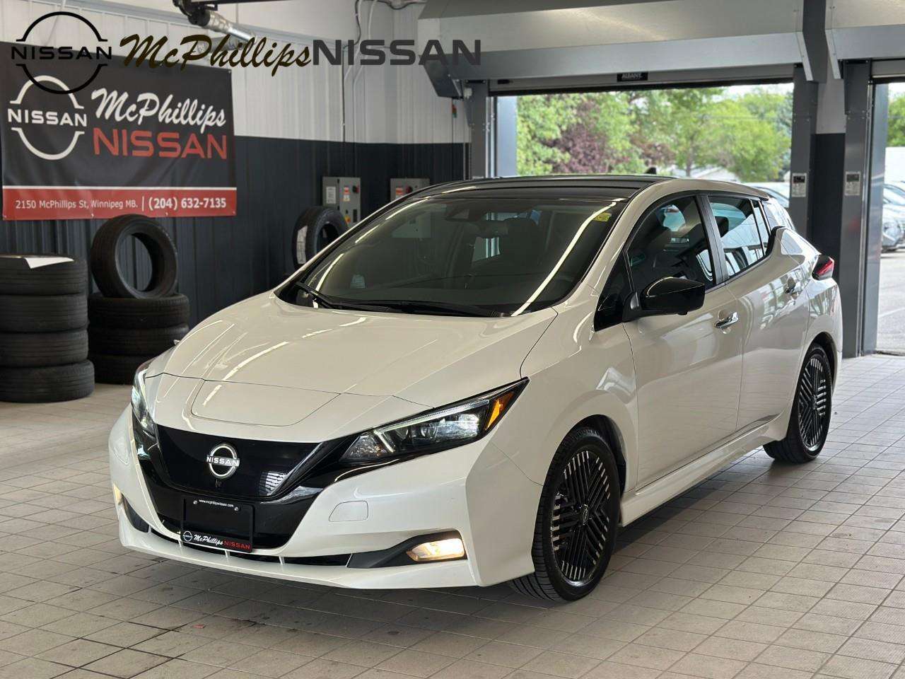 2024 Nissan Leaf — photo 1