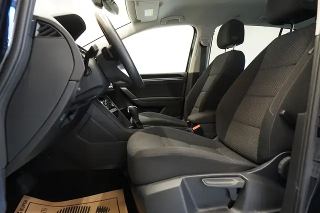 Volkswagen Touran view 15