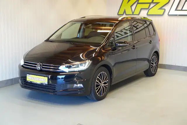 Volkswagen Touran view 11
