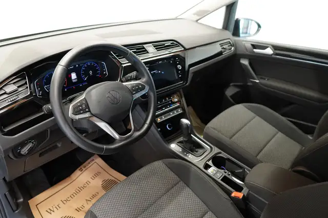 Volkswagen Touran view 13