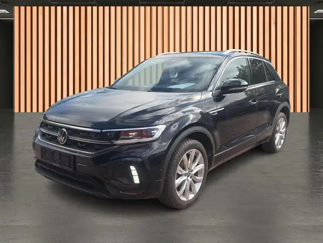 Volkswagen T-Roc view 2