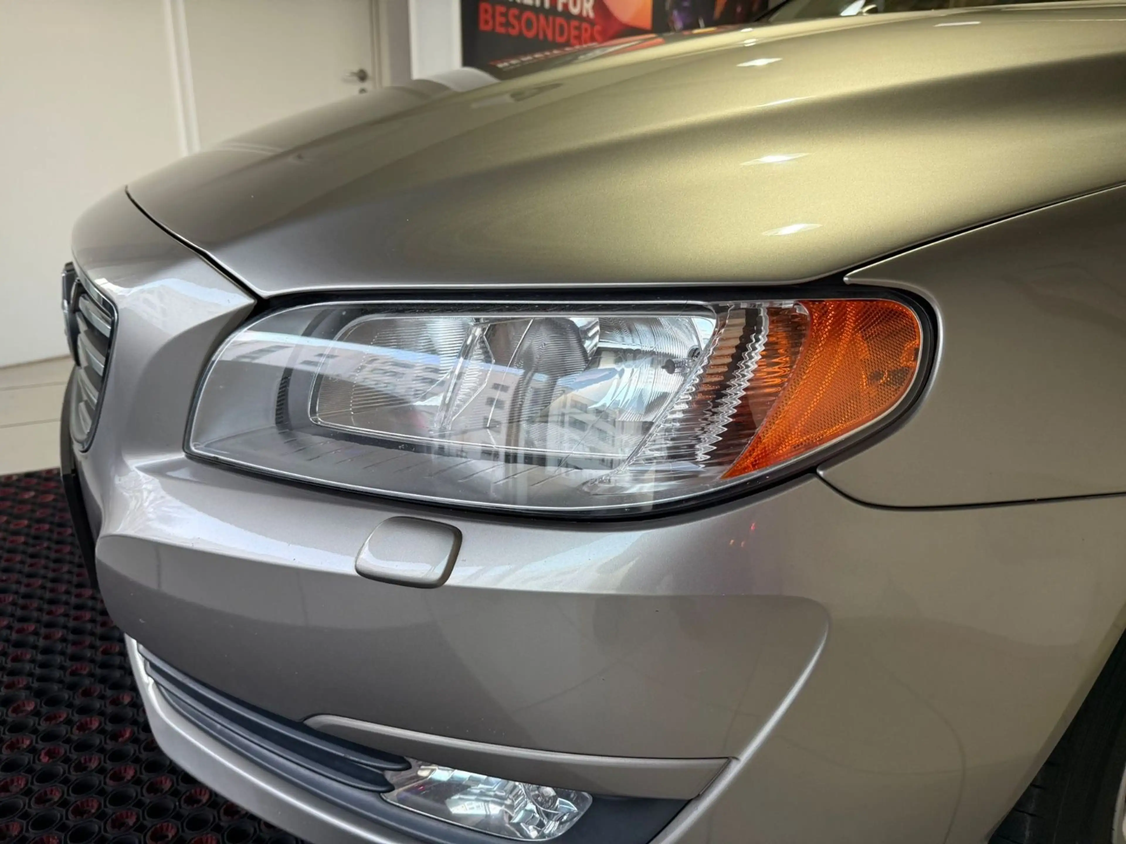 Volvo V70 D2 Kinetic*TÜV NEU*NAVI*LEDER*XENON*AHK*SHFT — photo 7