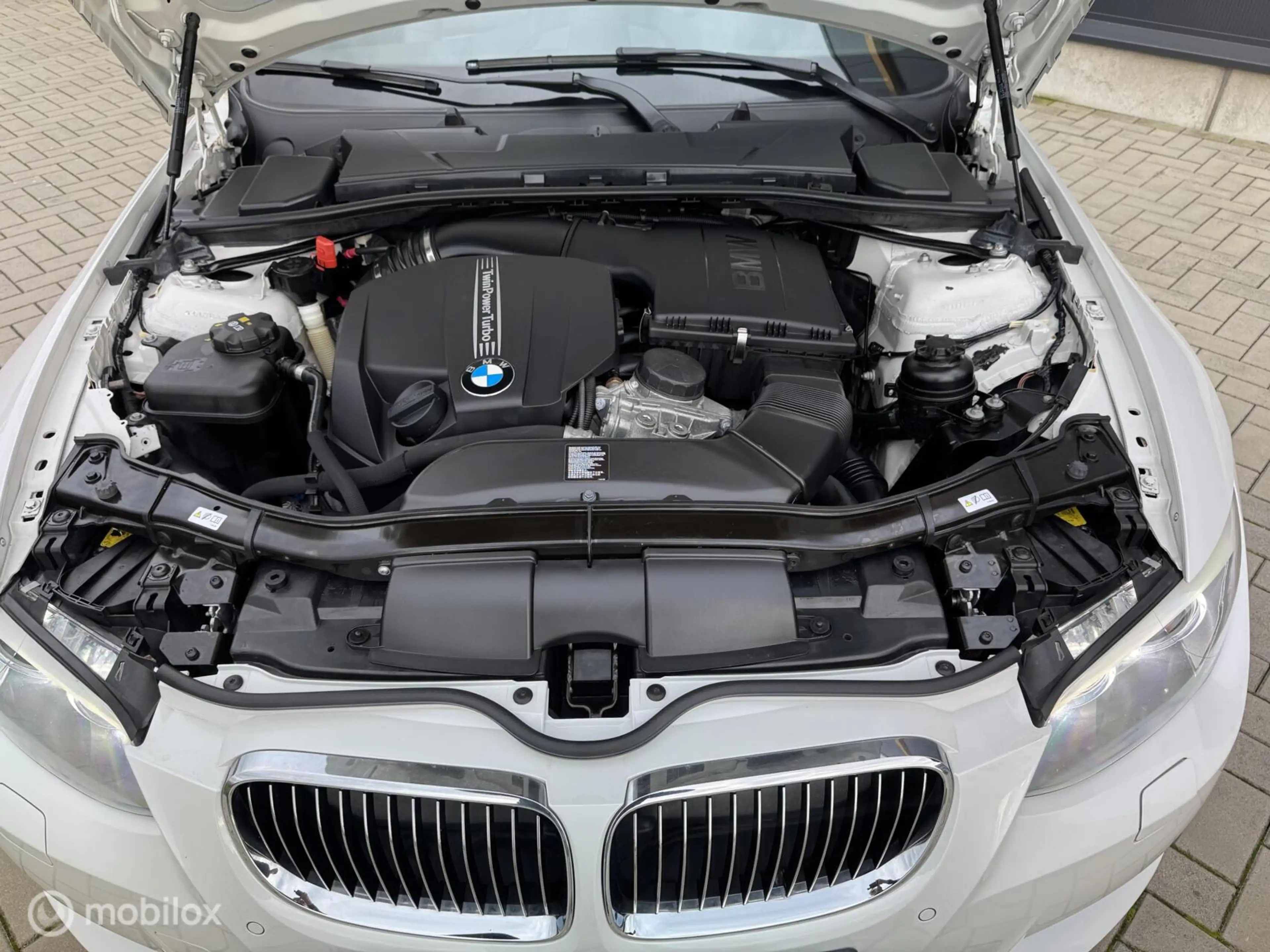 BMW 335 3-serie Cabrio 335i High Executive — photo 28