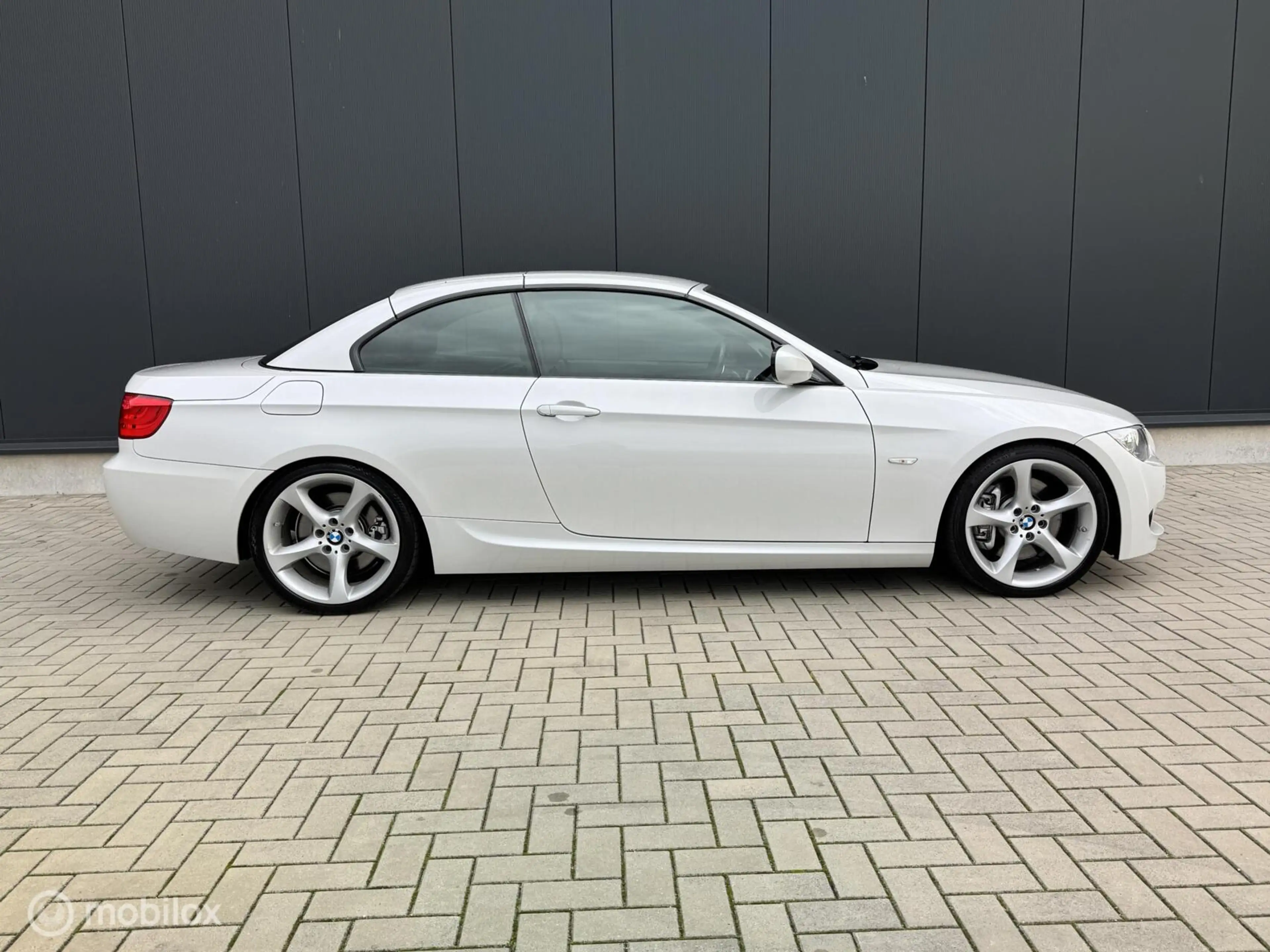 BMW 335 3-serie Cabrio 335i High Executive — photo 12