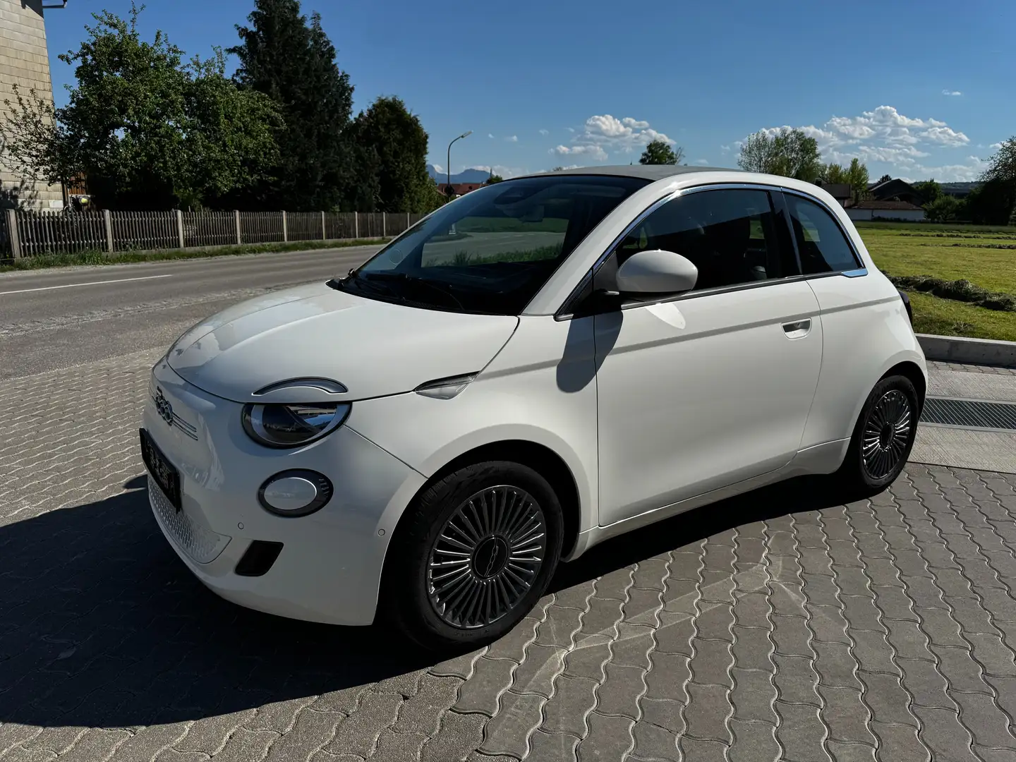 Fiat 500e Icon Cabrio Weiß - 1