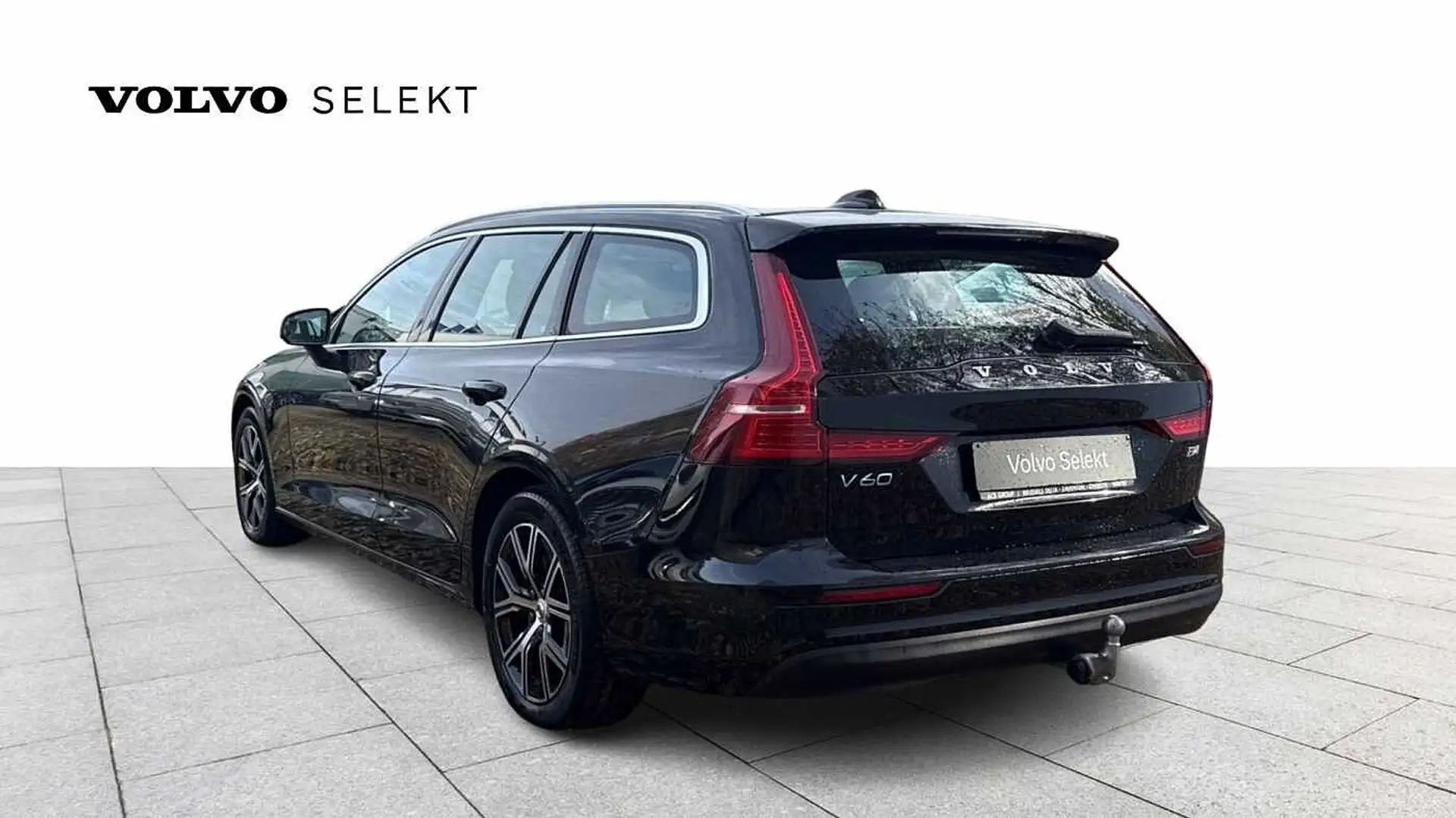 Volvo V60 Core, B4 mild hybrid, Diesel Zwart - 2