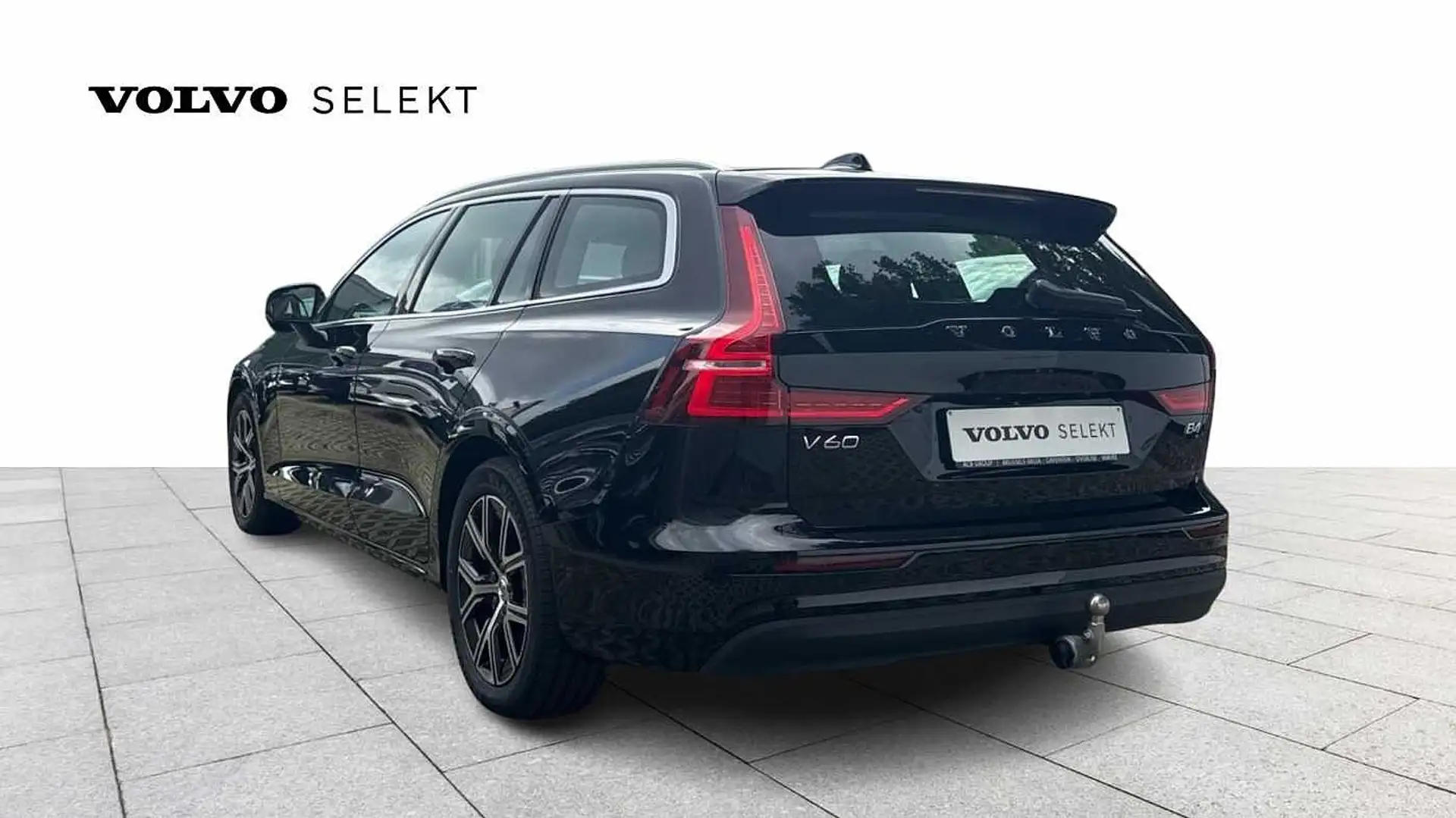 Volvo V60 Core, B4 mild hybrid, Diesel Zwart - 2
