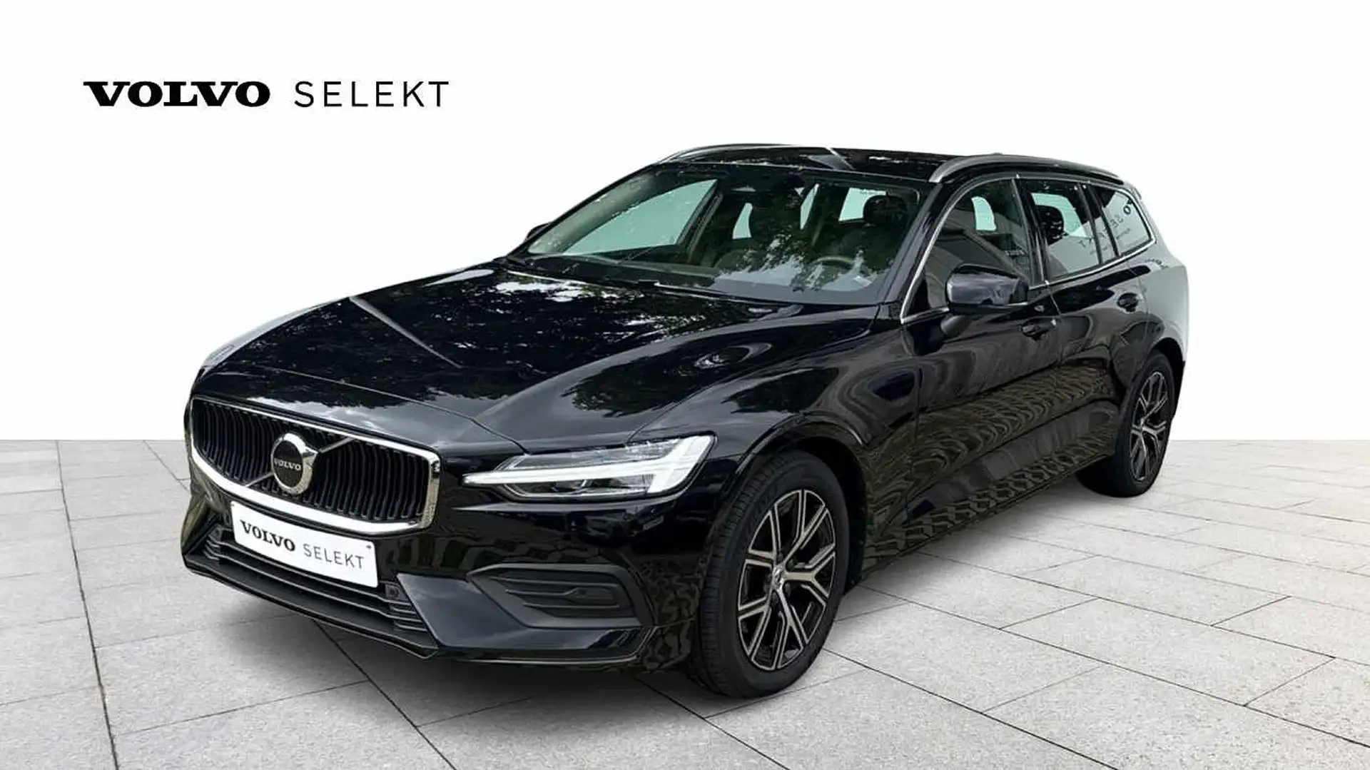 Volvo V60 Core, B4 mild hybrid, Diesel Zwart - 1
