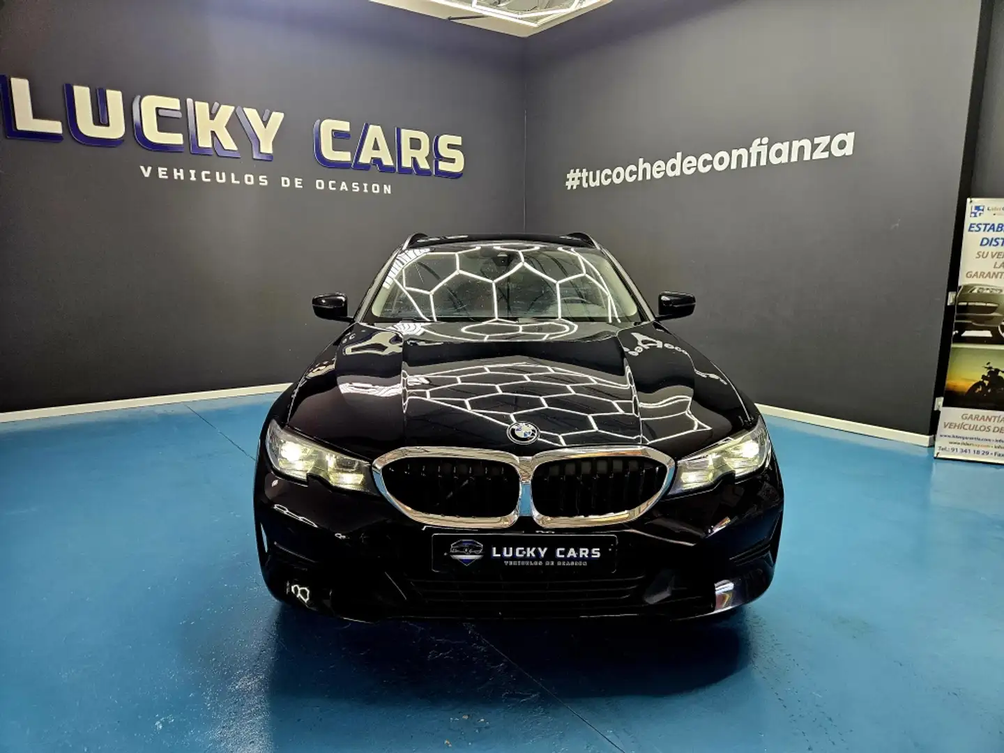 BMW 320 320iA Touring Noir - 2
