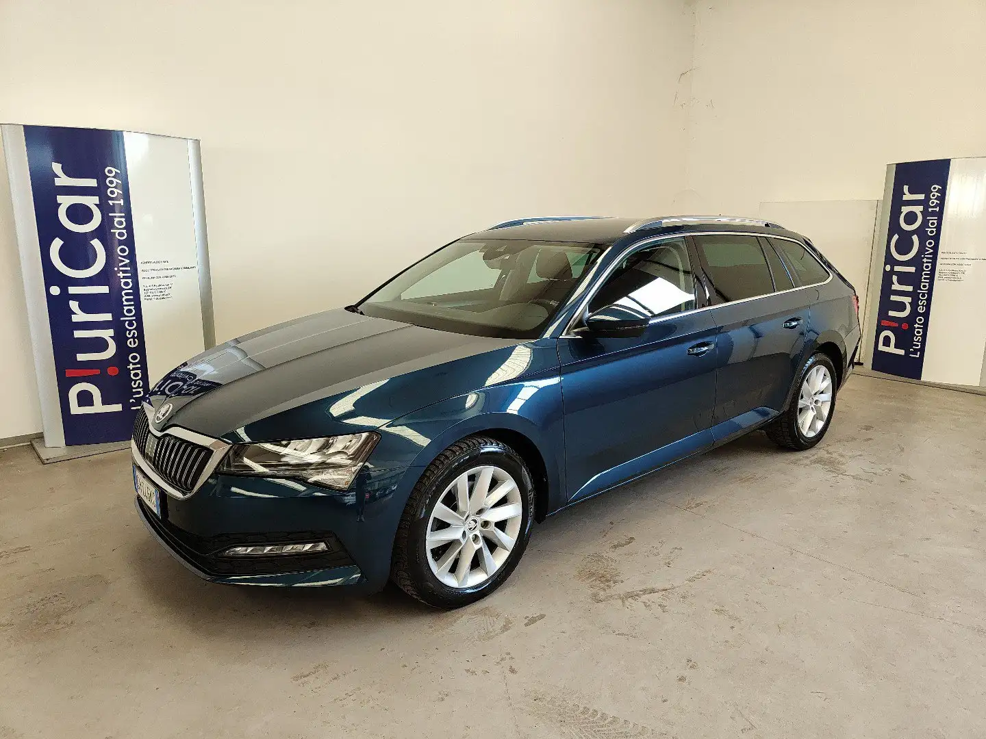 Skoda Superb 2.0 TDI EVO DSG Wagon Executive Adap. Cruise Navi Azul - 1