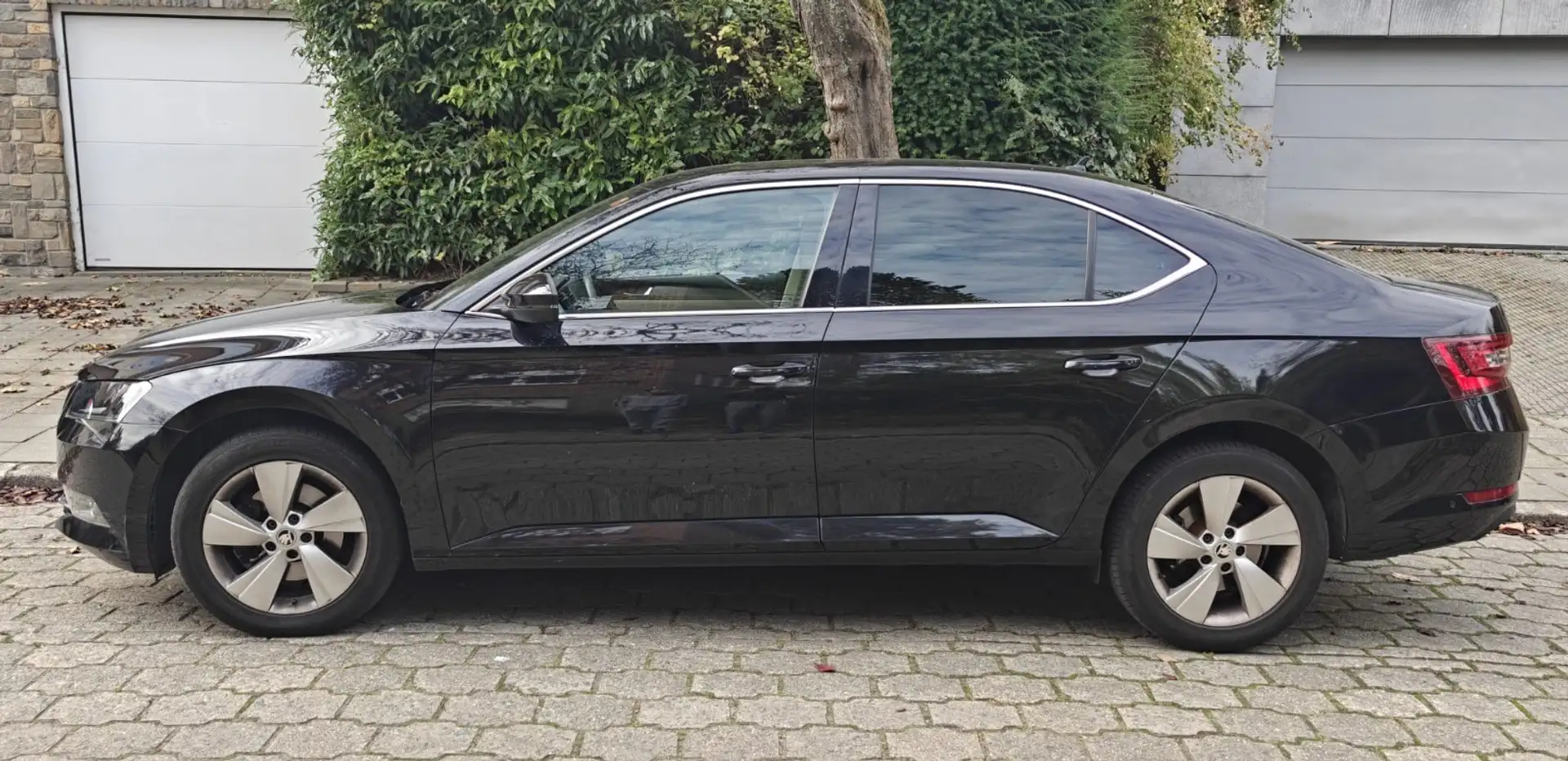Skoda Superb 2.0 TDI Style - 2