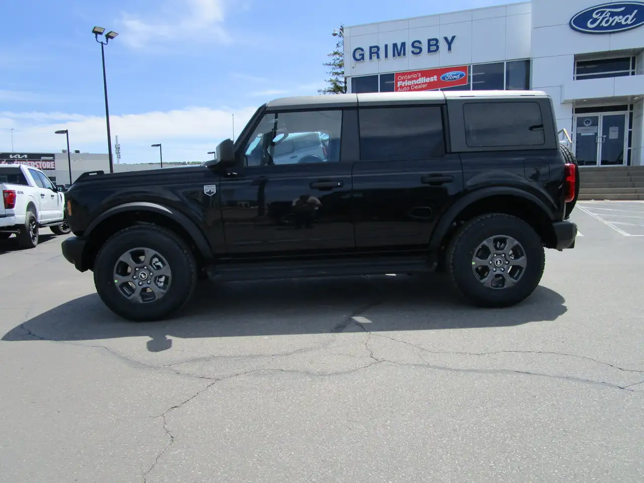Ford Bronco снимка Ford Bronco