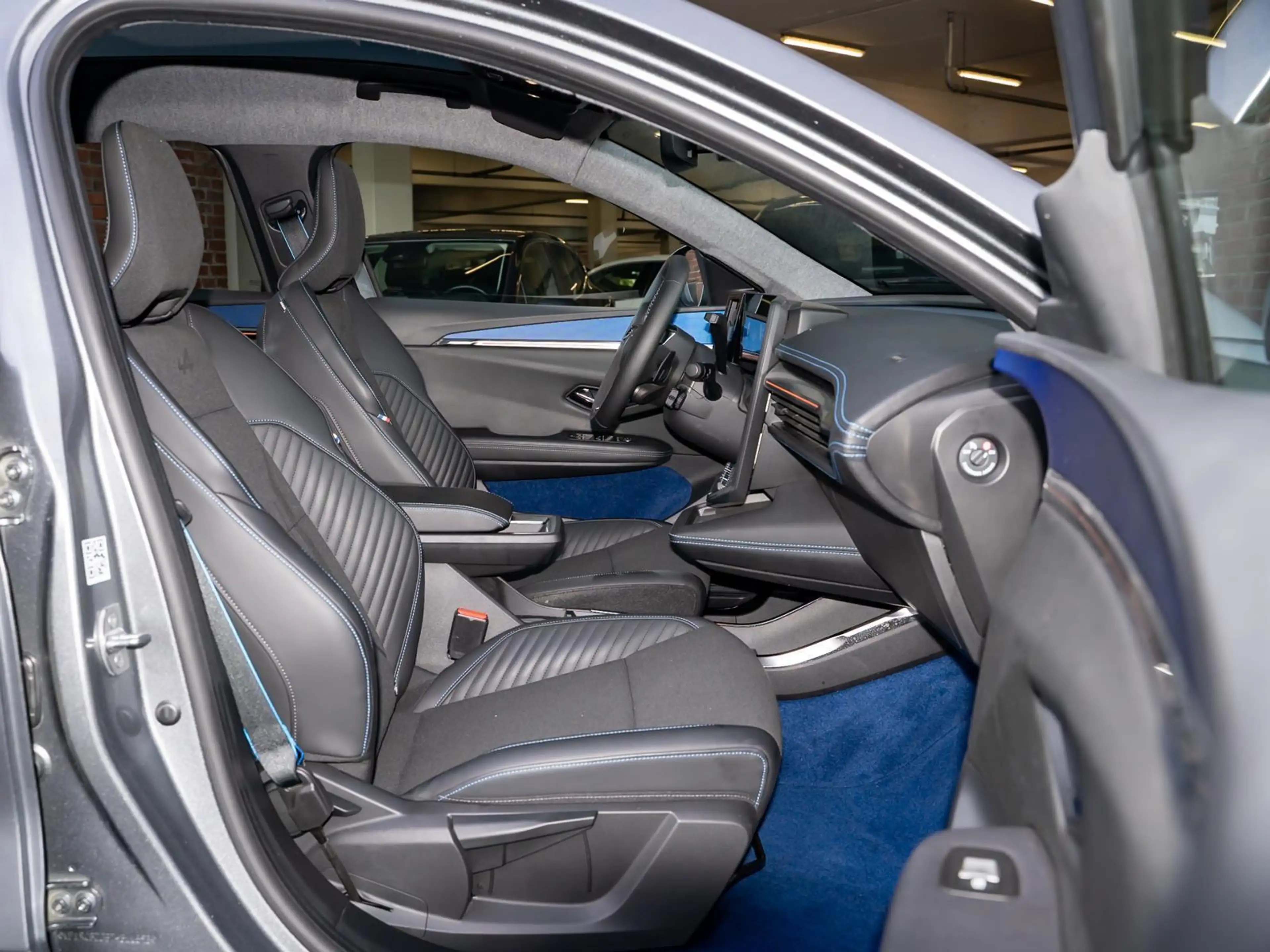 Renault Scenic 100% ele Esprit Alpine 220 Long Range — photo 8