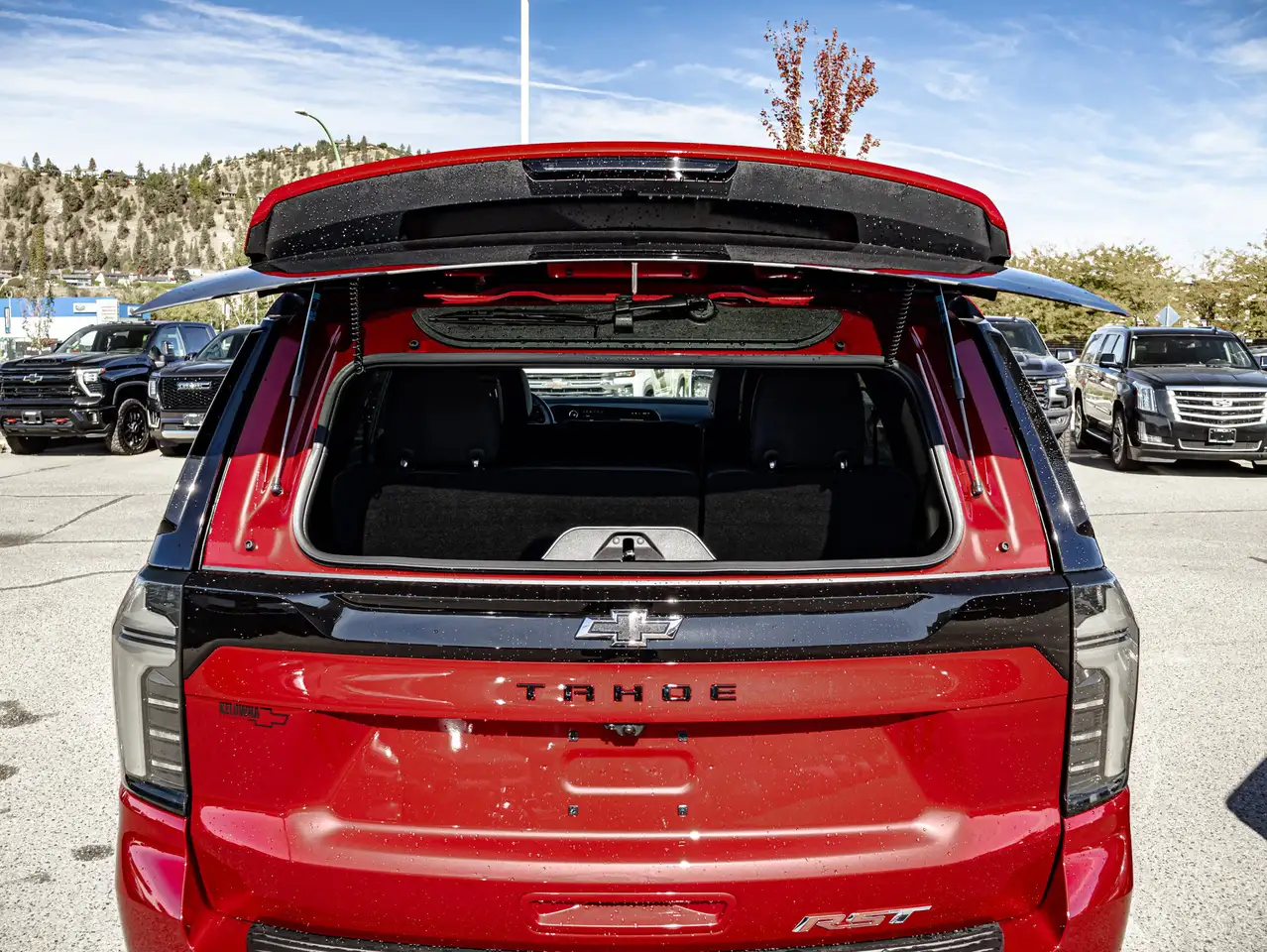 Chevrolet Tahoe снимка Chevrolet Tahoe