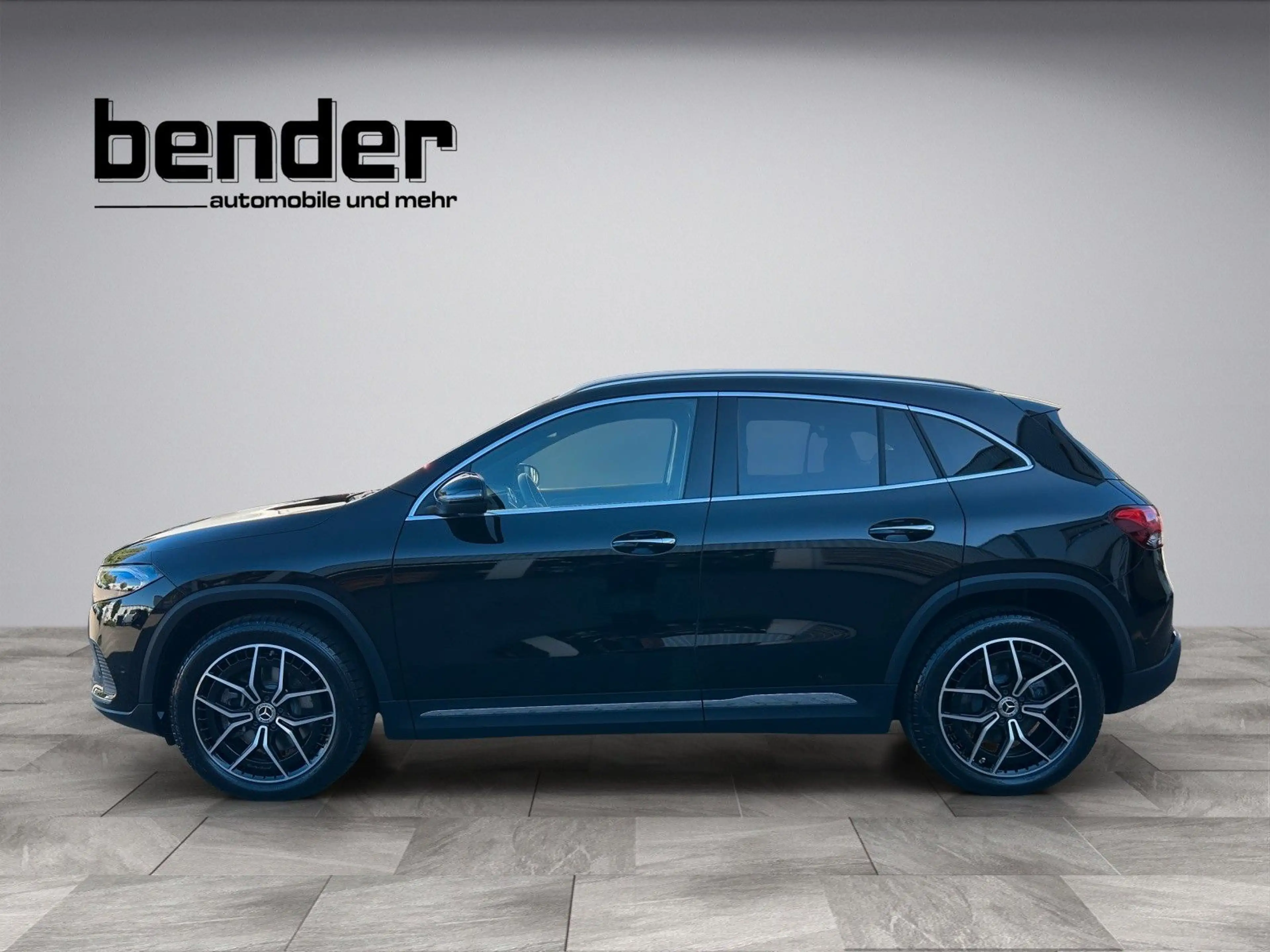 Mercedes-Benz EQA 300 4M*TOTWINKEL*LED*SOUNDSY*KAMERA*KEYLESS* — photo 2
