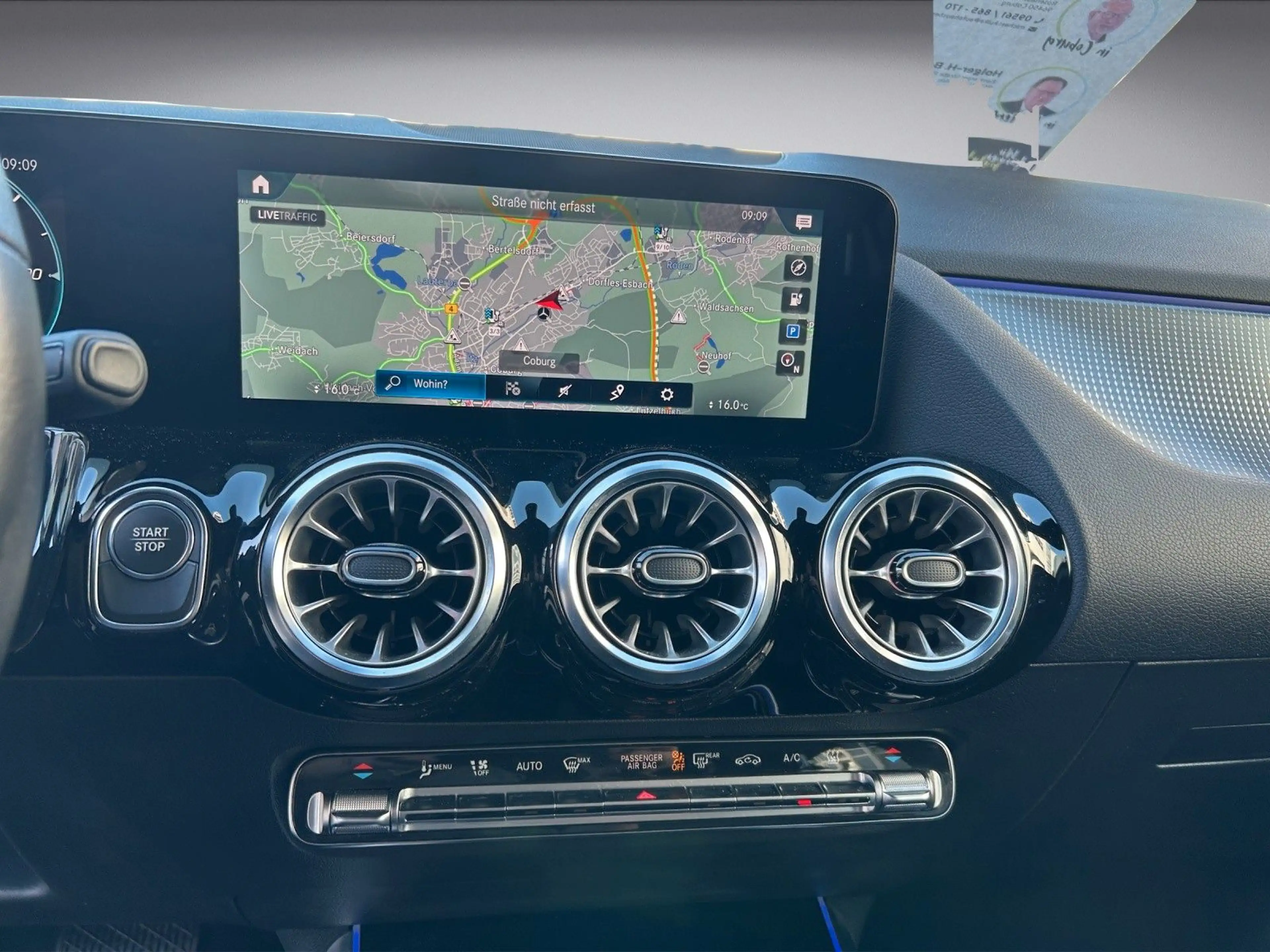 Mercedes-Benz EQA 300 4M*TOTWINKEL*LED*SOUNDSY*KAMERA*KEYLESS* — photo 7