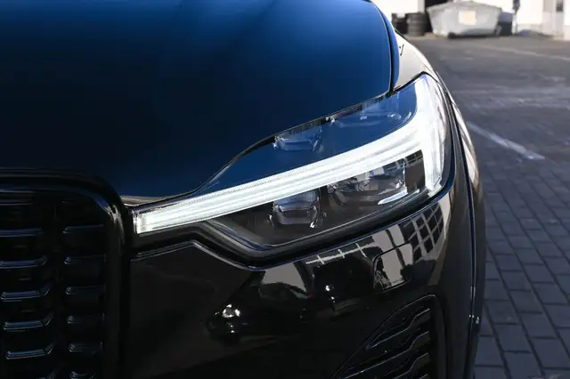 Volvo XC60 view 10