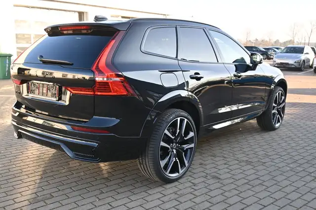 Volvo XC60 view 5