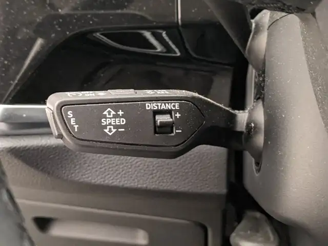 Audi Q3 view 10