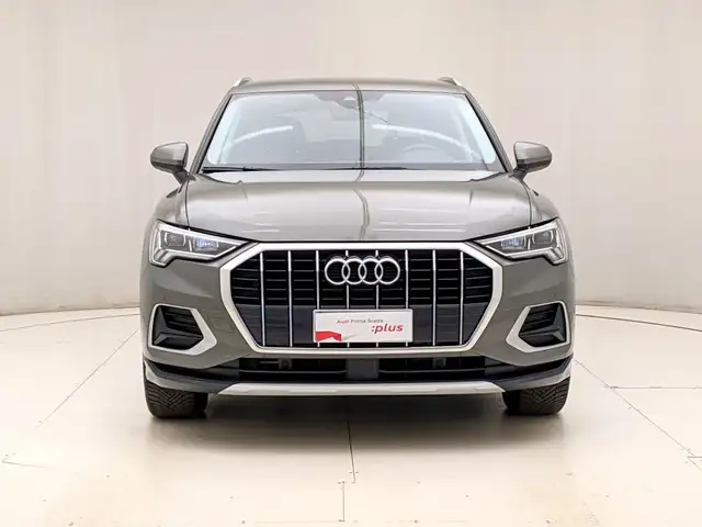 Audi Q3 view 2