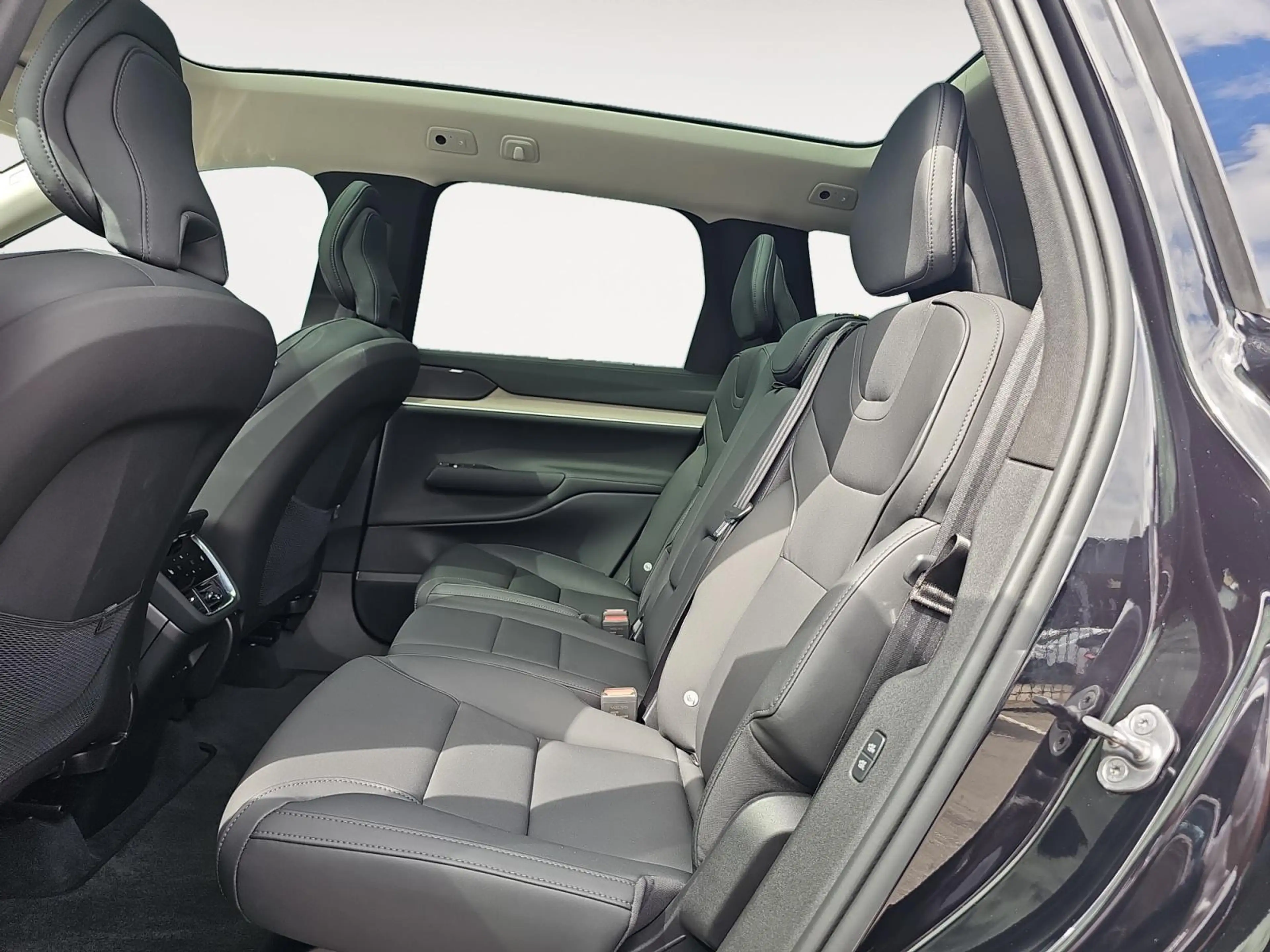 Volvo EX90 Single Motor Plus 7p. 104 kWh | Pilot Assist | Cli — photo 7
