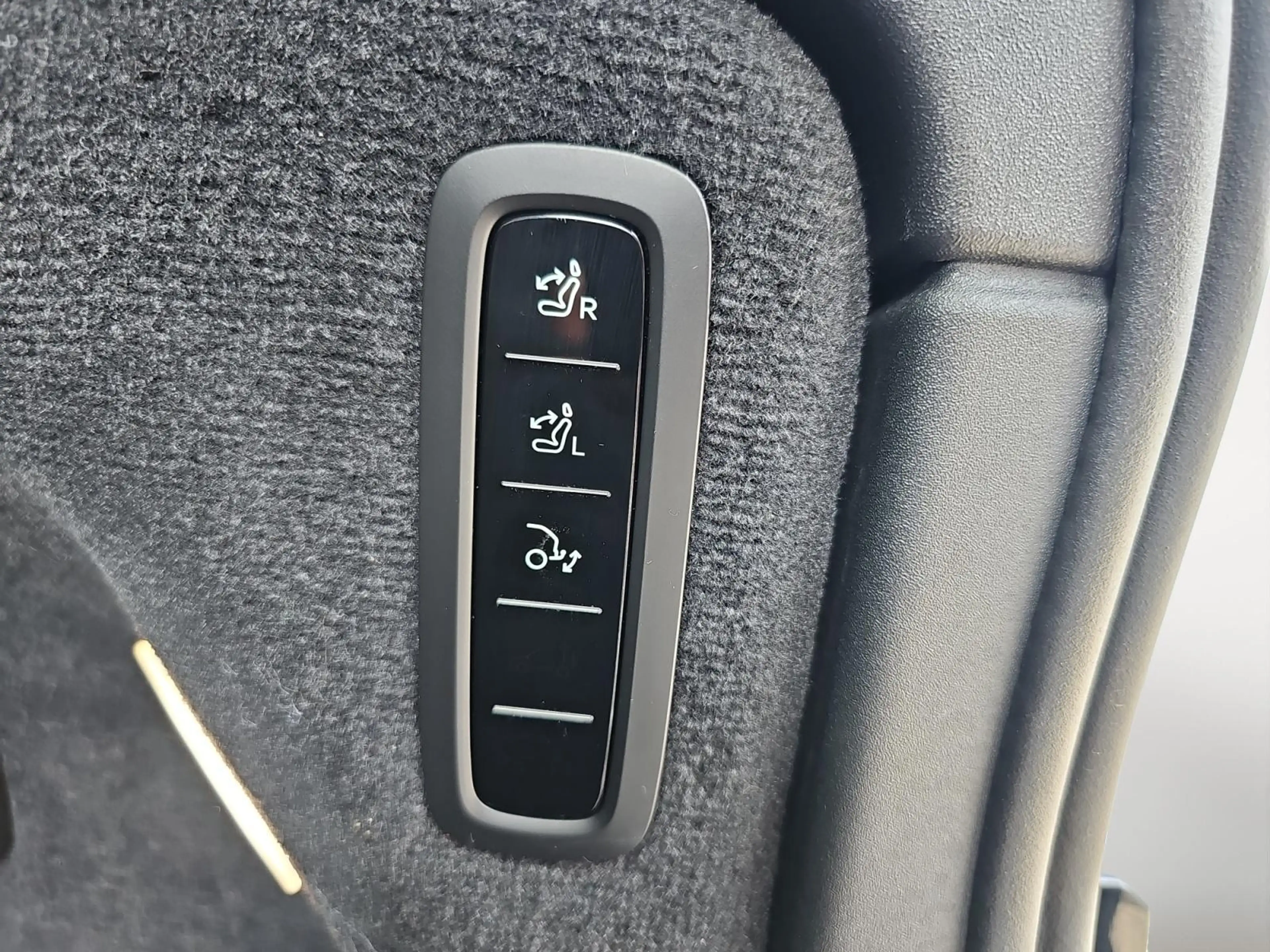 Volvo EX90 Single Motor Plus 7p. 104 kWh | Pilot Assist | Cli — photo 15