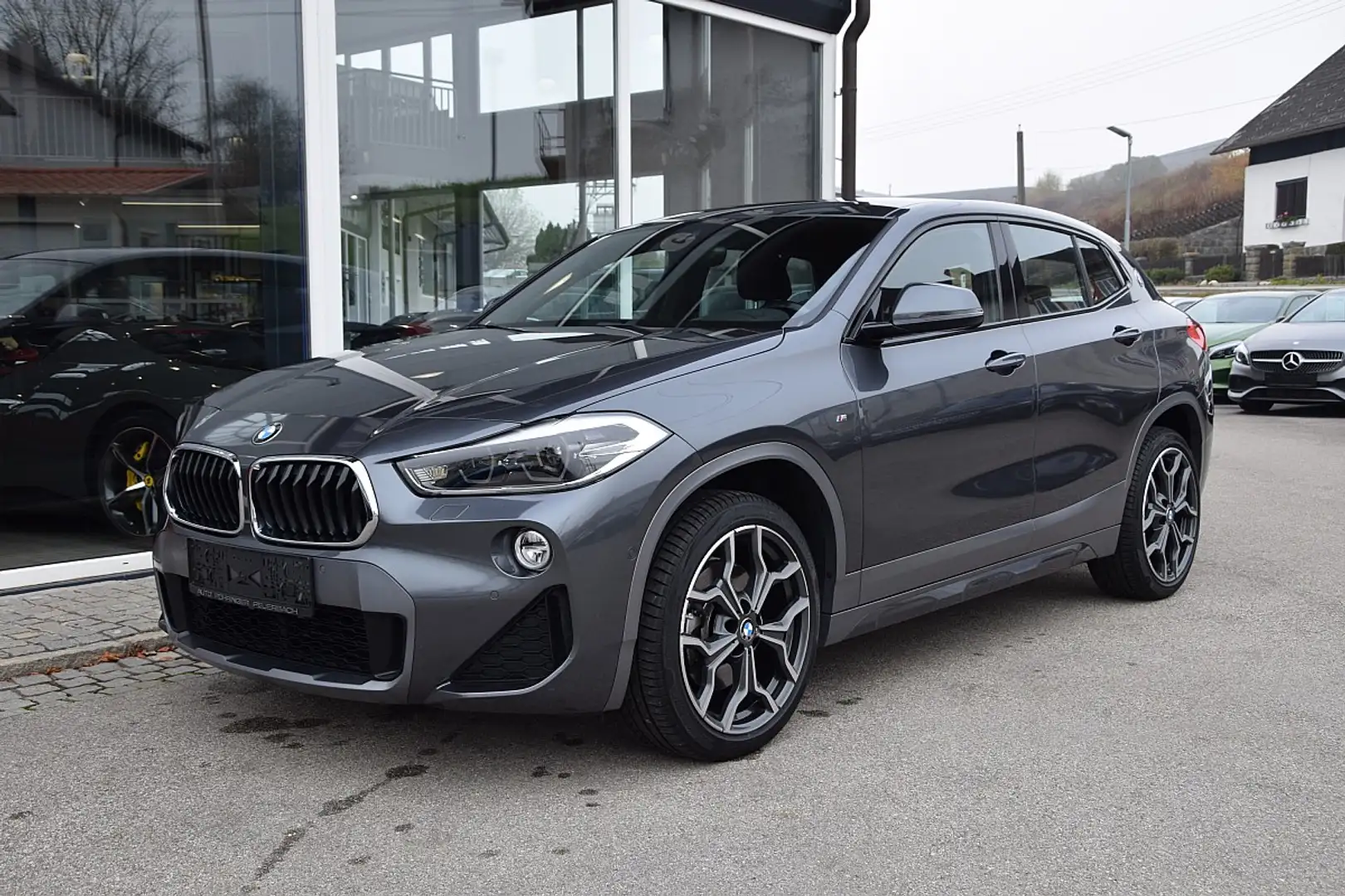 BMW X2 xDrive20d M Sport X Aut. Grau - 2