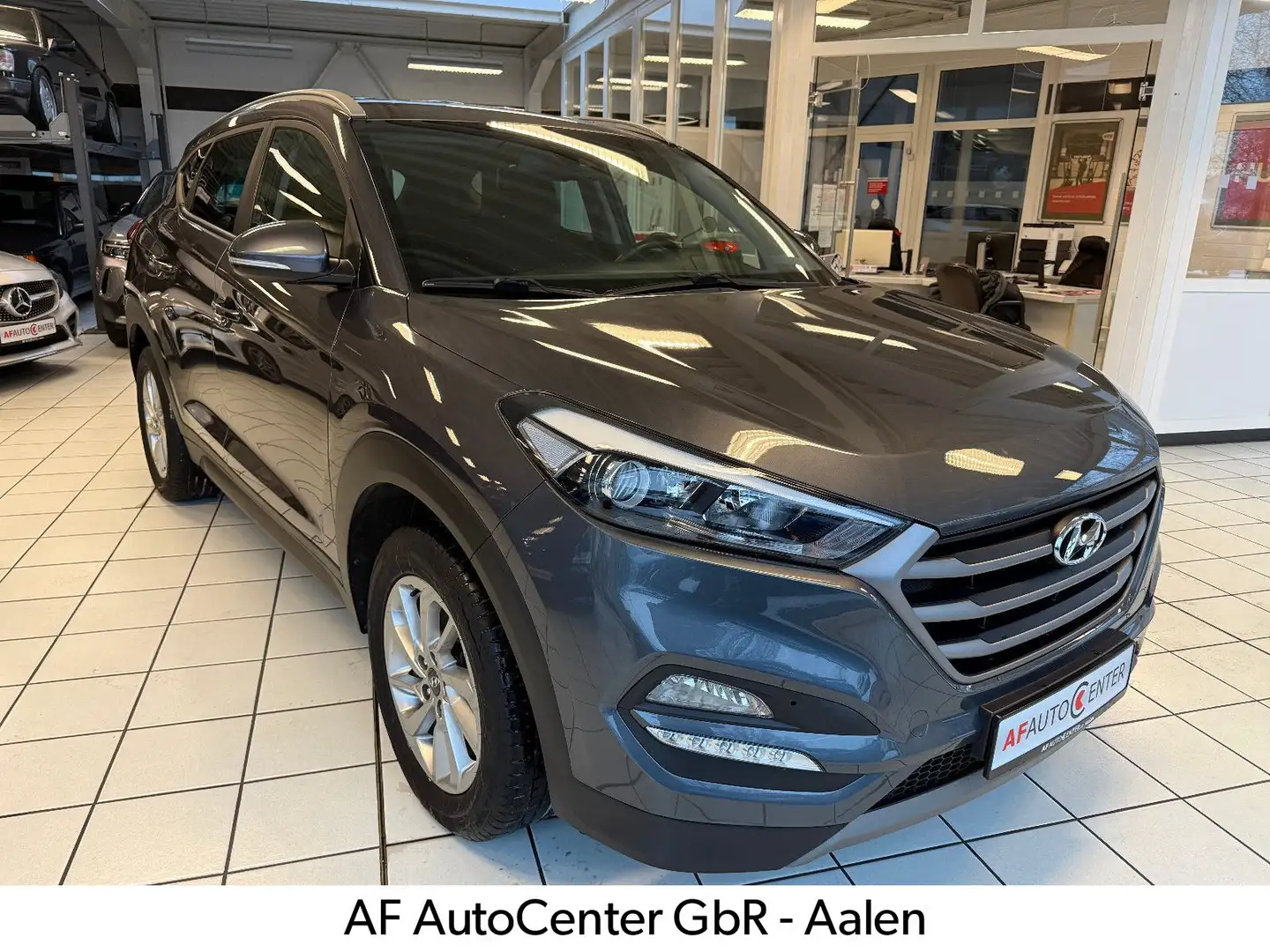 Hyundai TUCSON Intro Edition 4WD *Spurhalte*Totwinkel* Grau - 1
