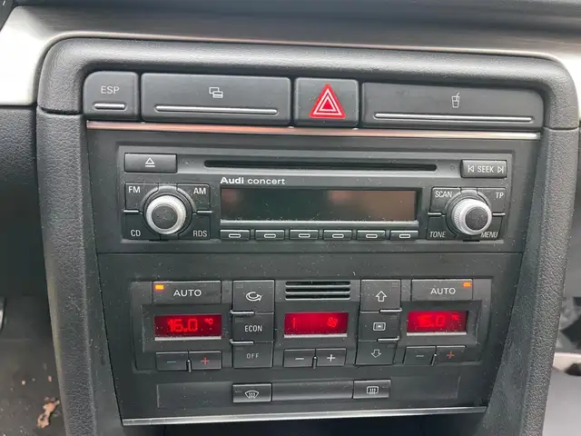 Audi A4 view 11