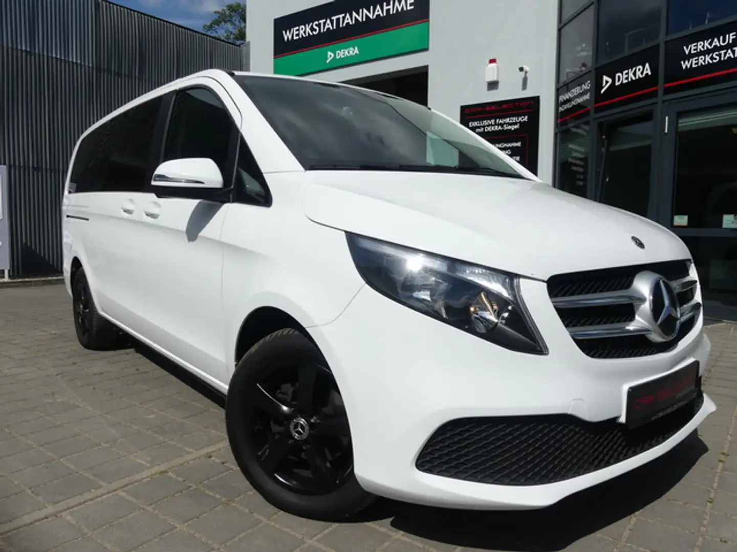Mercedes-Benz V 220 d RISE Lang MBUX/9GAUTOMATIK/DAB Blanc - 1