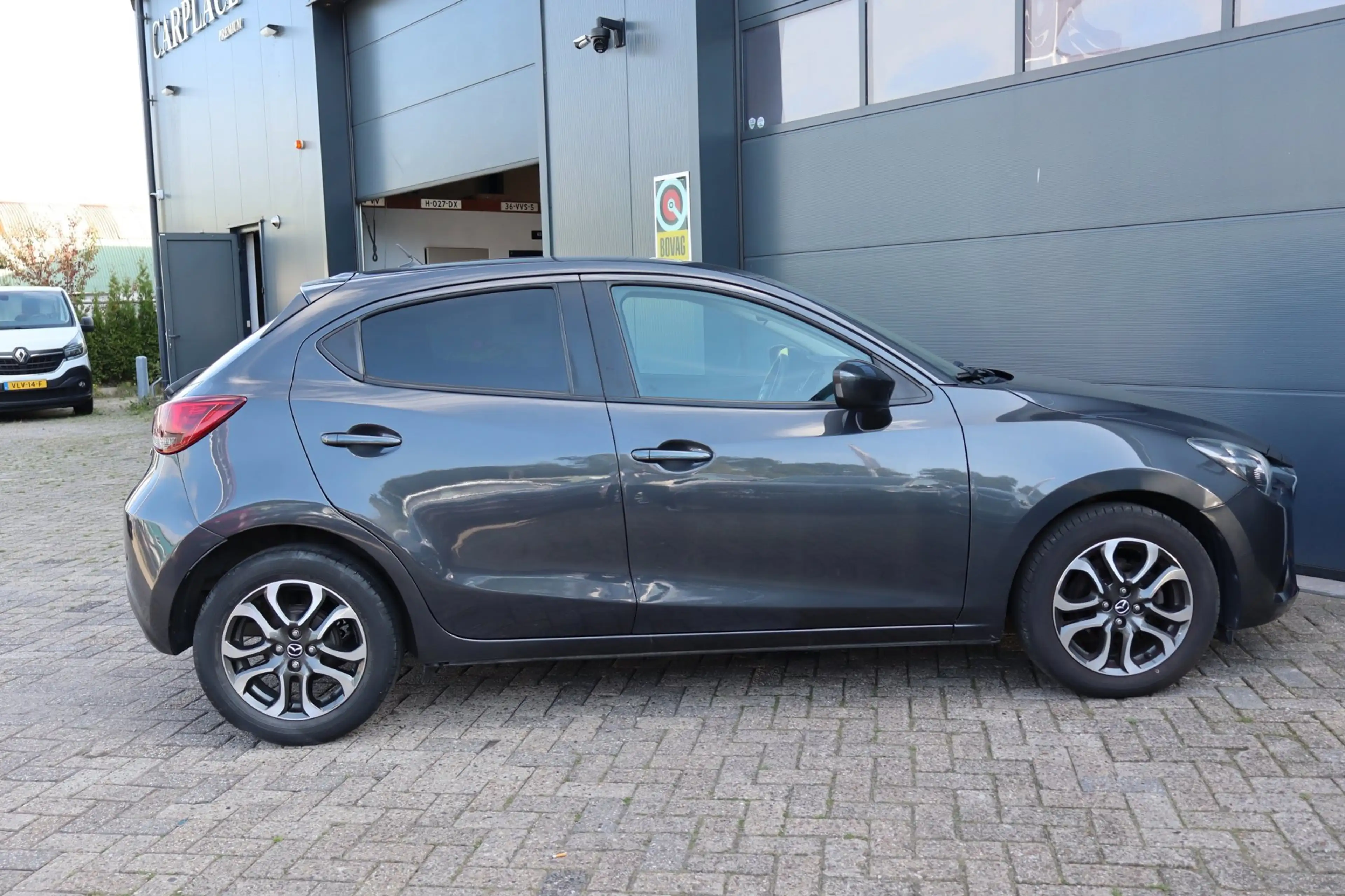 Mazda 2 1.5 Skyactiv-G GT-M Line — photo 3