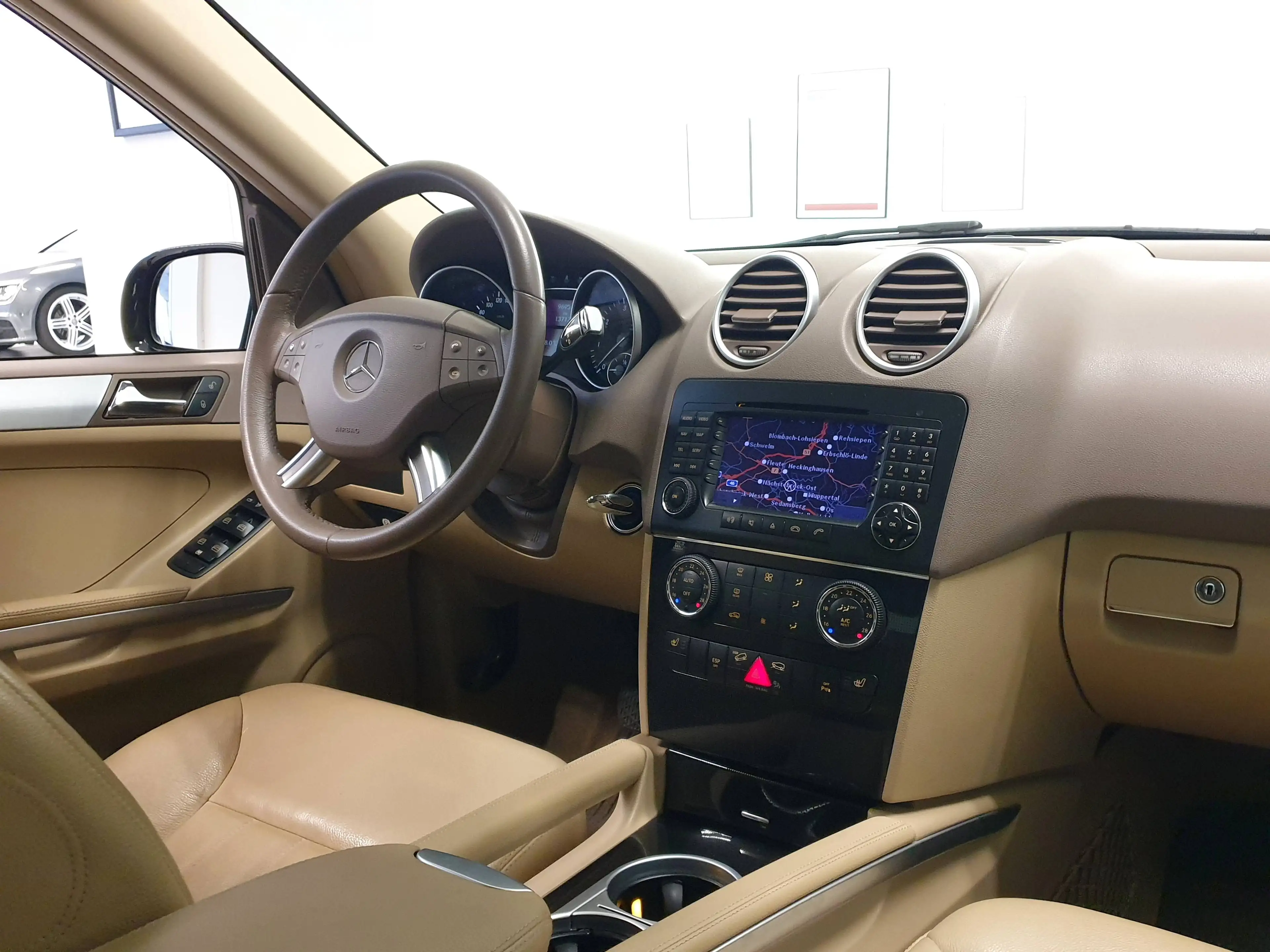 Mercedes-Benz ML 350 ML 350 4Matic 7G-TRONIC 2.Hand Scheckheftgepflegt — photo 8