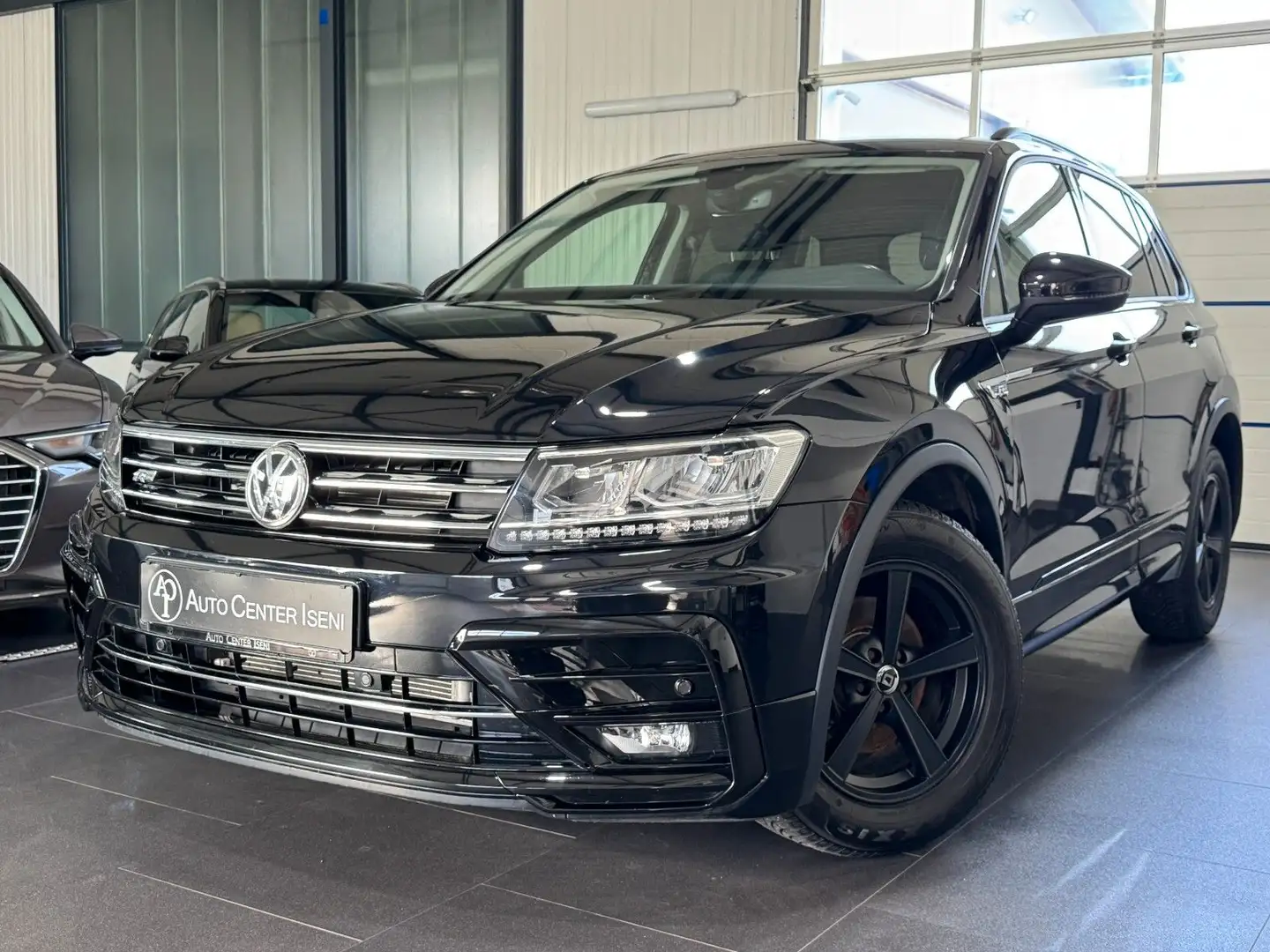 Volkswagen Tiguan Comfortline BMT | R-LINE | APPLE-CAR |ACC Schwarz - 1