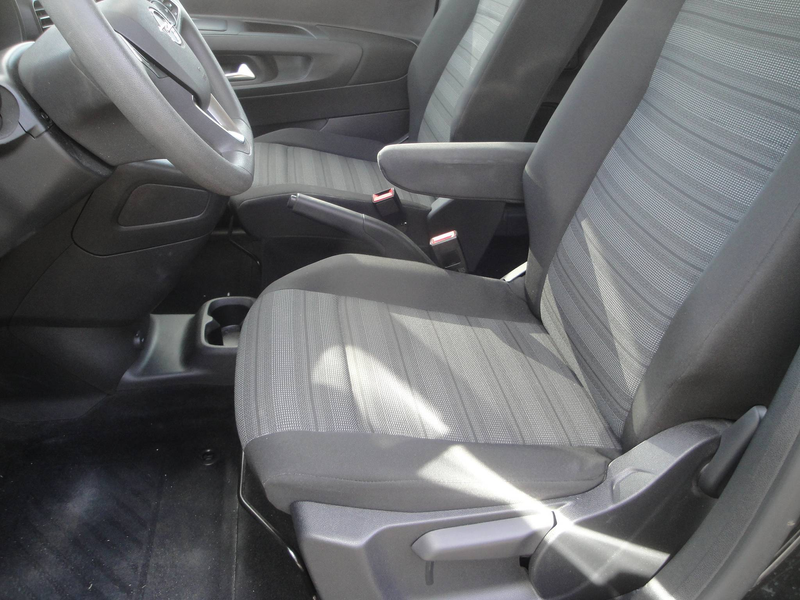 Opel Combo Life Combo Life 1.2 T L2H1 Edition XL S/S 7pl. — photo 10