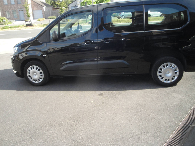 Opel Combo Life Combo Life 1.2 T L2H1 Edition XL S/S 7pl. — photo 2