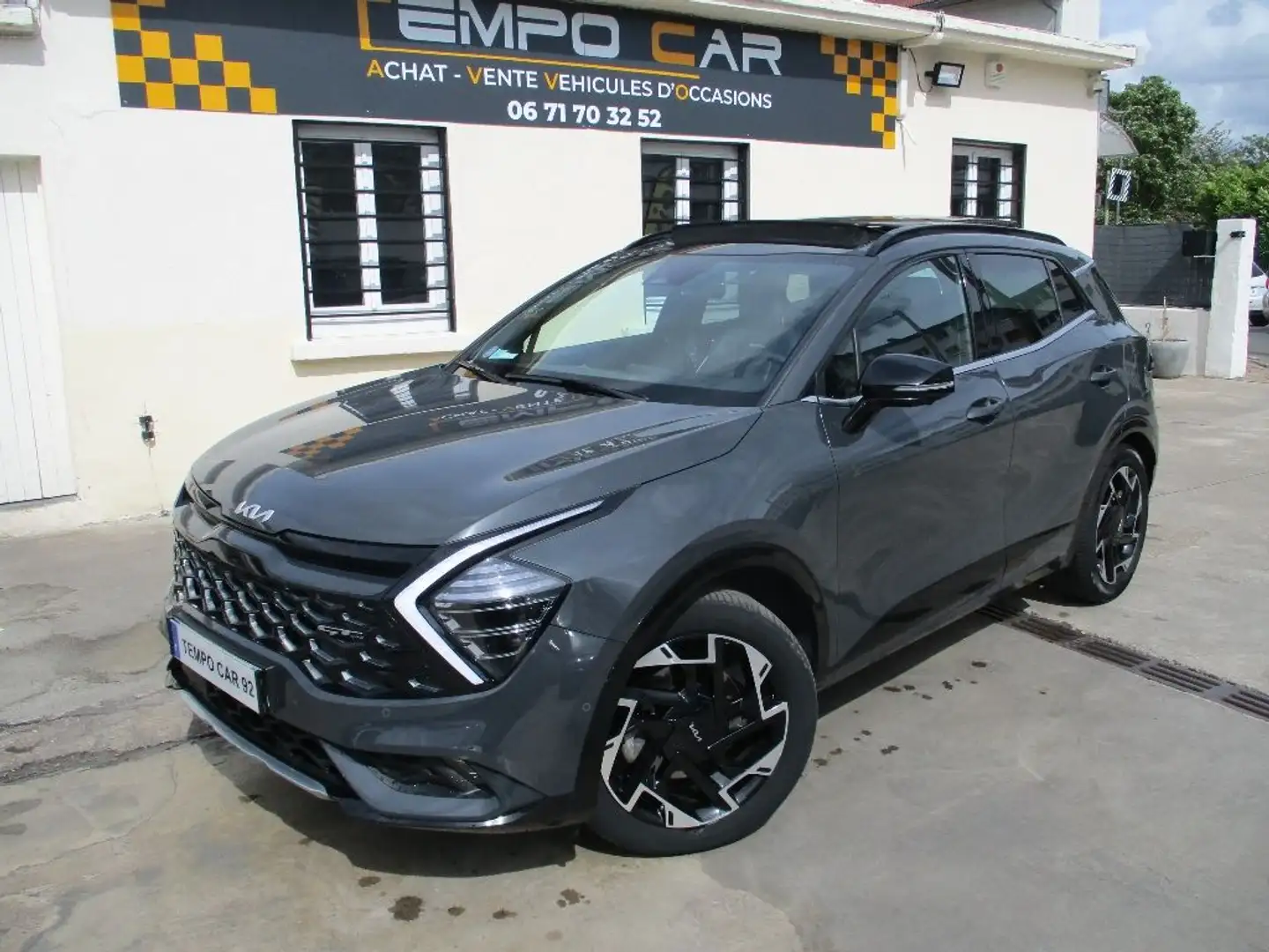 Kia Sportage 1.6 T-GDi 265ch ISG Hybride Rechargeable BVA6 4x4 GT Line Premium Grau - 1