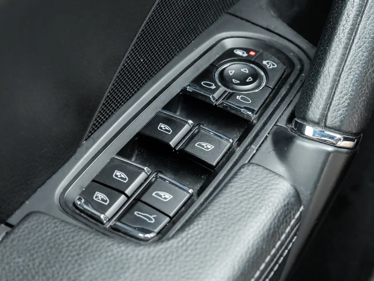 Porsche Cayenne снимка Porsche Cayenne