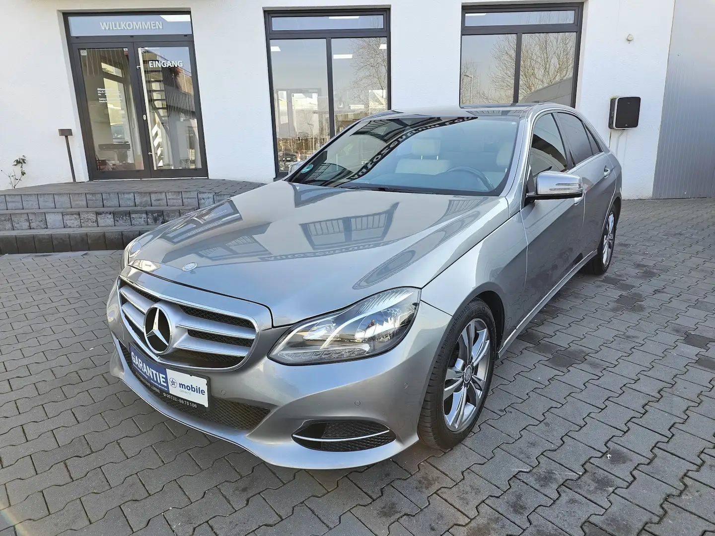 Mercedes-Benz E 300 NAVI COMAND LEDER PDC AUTOMATIK Gri - 1