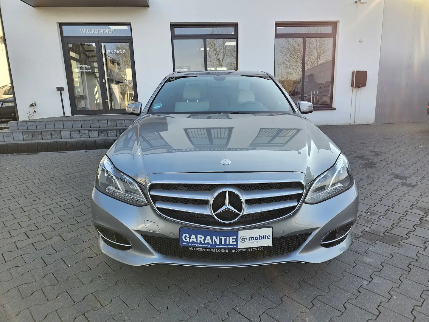 Mercedes-Benz E 300 NAVI COMAND LEDER PDC AUTOMATIK Gri - 2