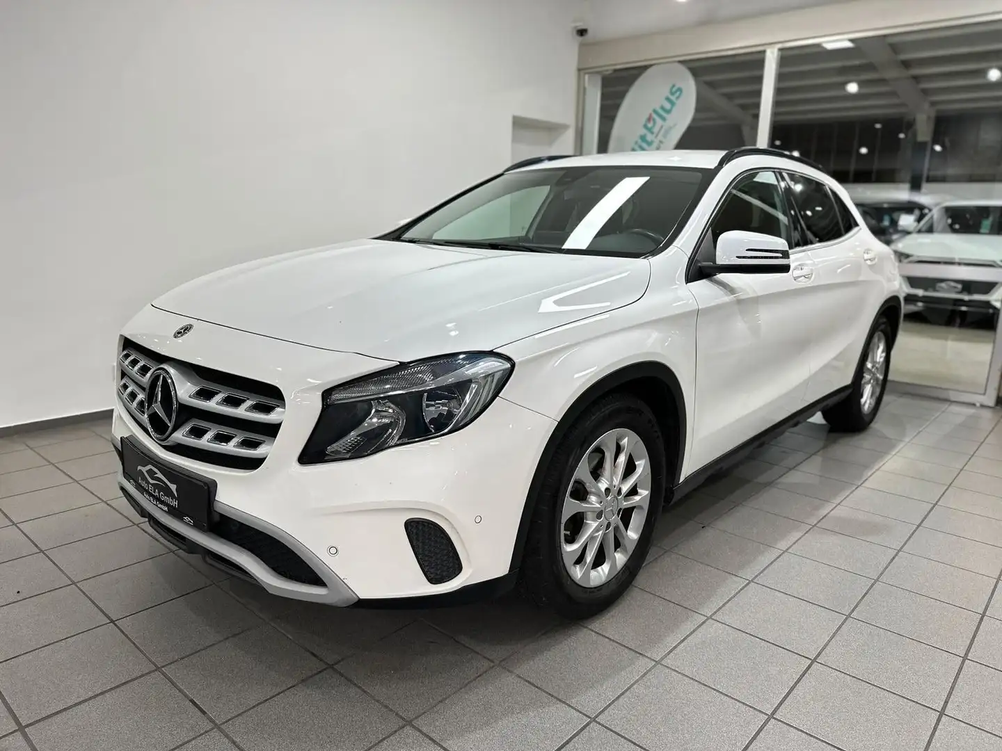 Mercedes-Benz GLA 180 Automatik AHK|Kamera|Navi|Klima|Garantie Weiß - 1