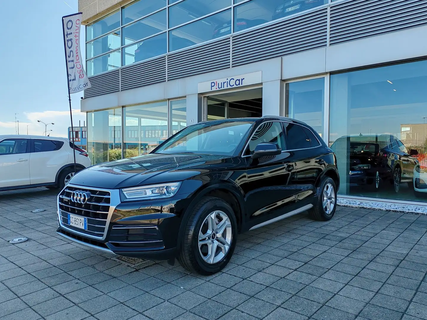 Audi Q5 35 TDI quattro S tronic Sport Xeno Navi Sensori Nero - 1