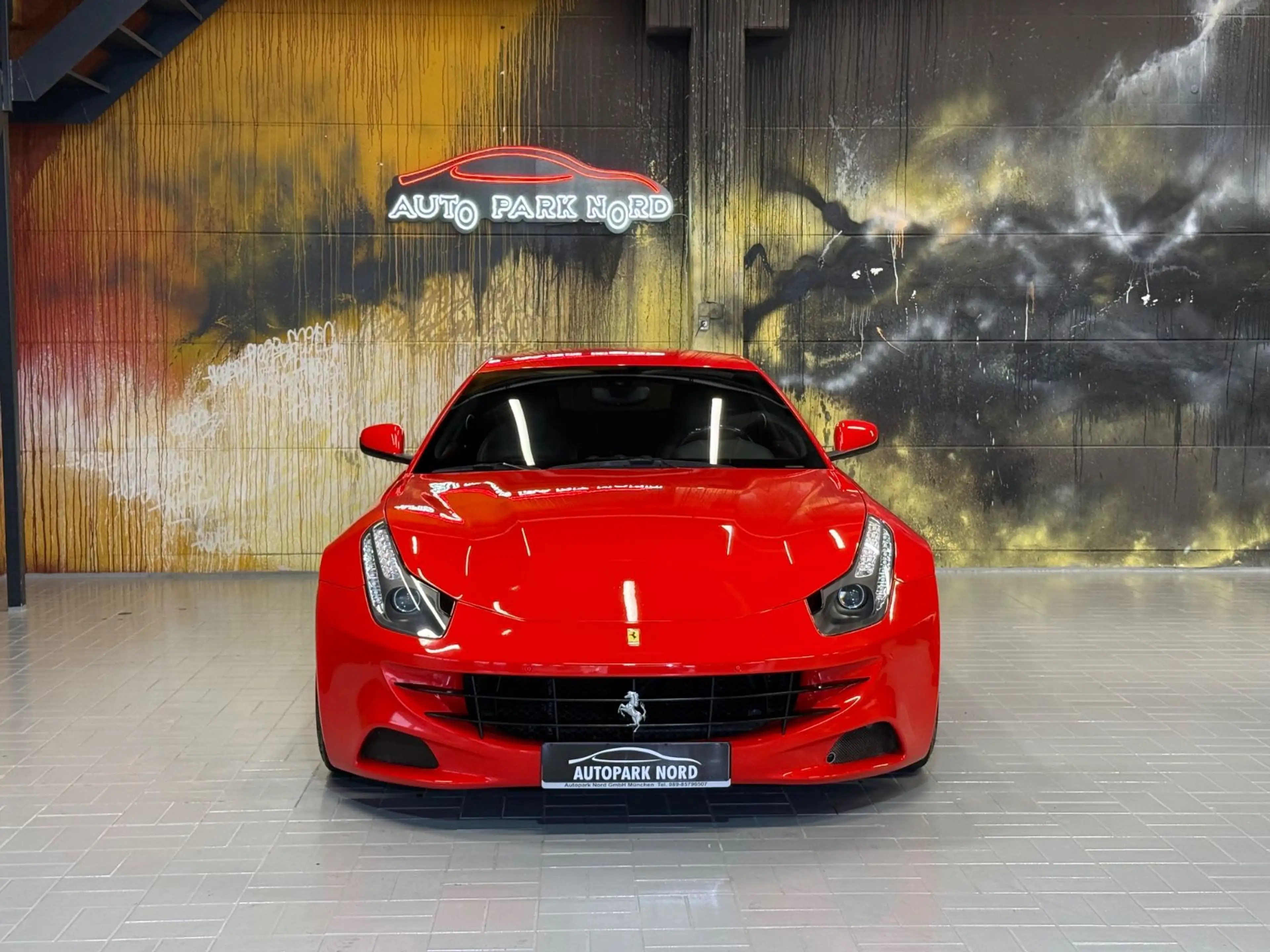 Ferrari FF 6,3 V12 4x4 CARBON~LEDER~NAVI~KAMERA~ — photo 2