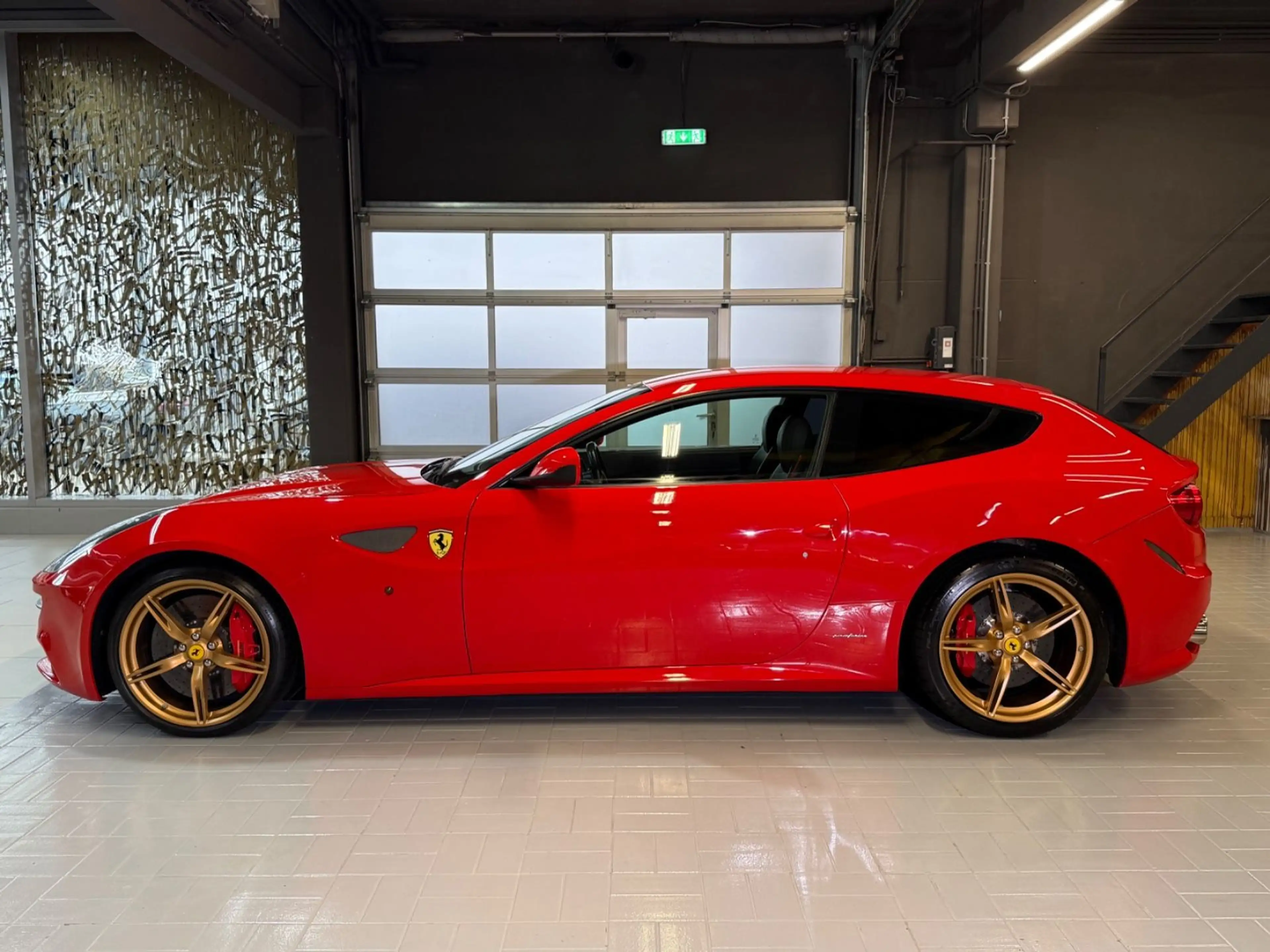 Ferrari FF 6,3 V12 4x4 CARBON~LEDER~NAVI~KAMERA~ — photo 4