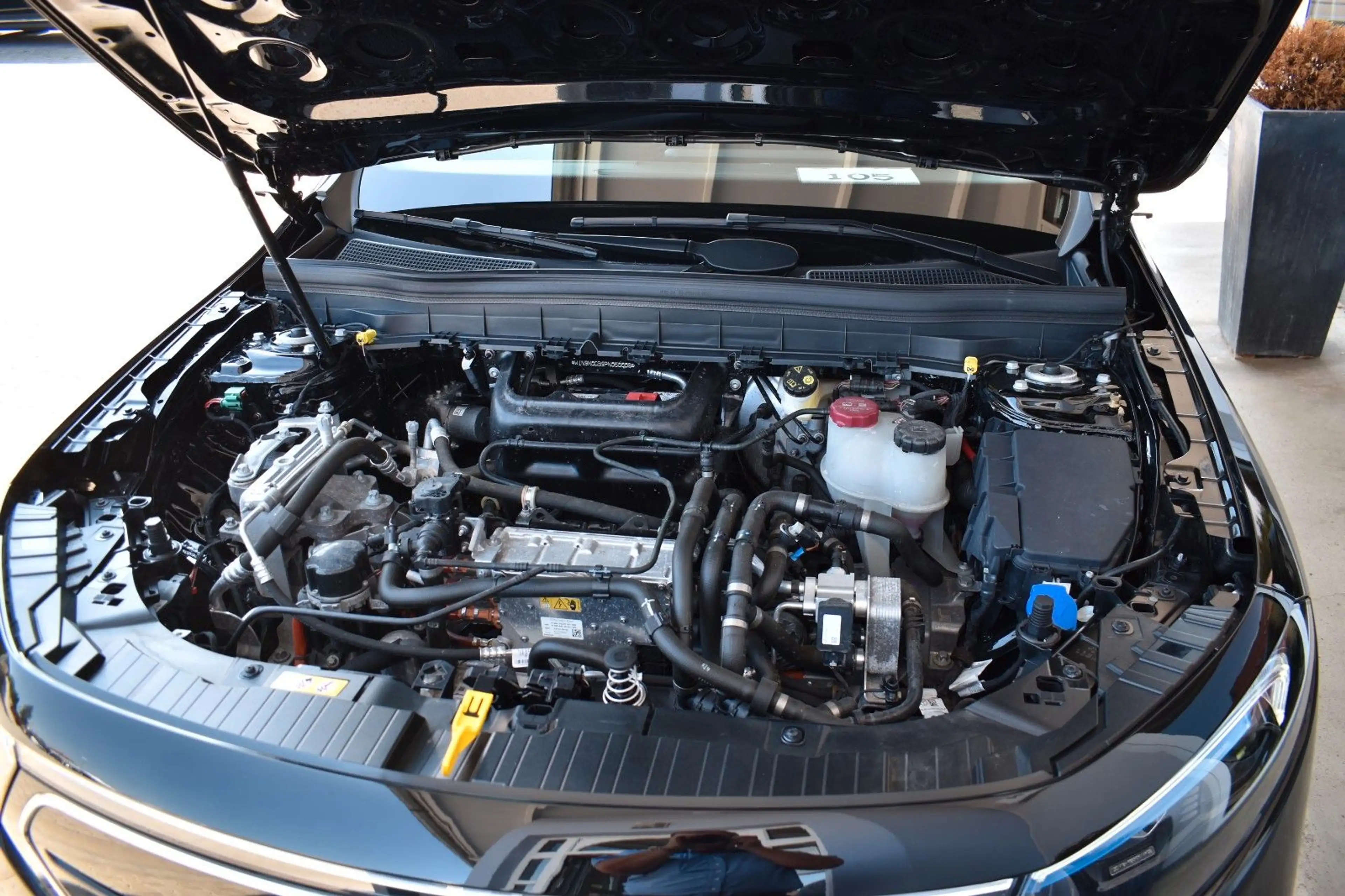 Mercedes-Benz EQB 250 Progressiv Distronic Advanced+ LED — photo 11