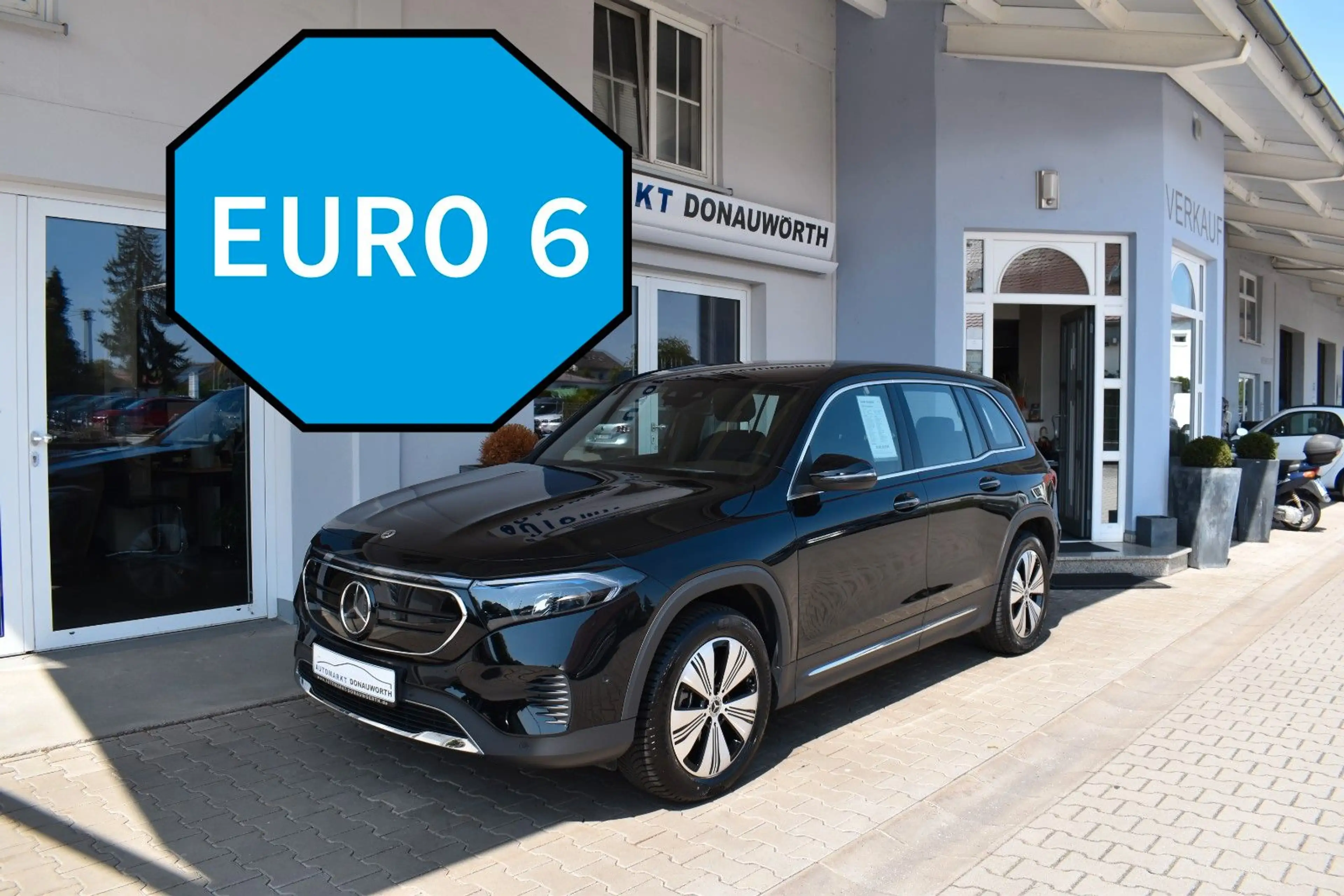 Mercedes-Benz EQB 250 Progressiv Distronic Advanced+ LED — photo 2