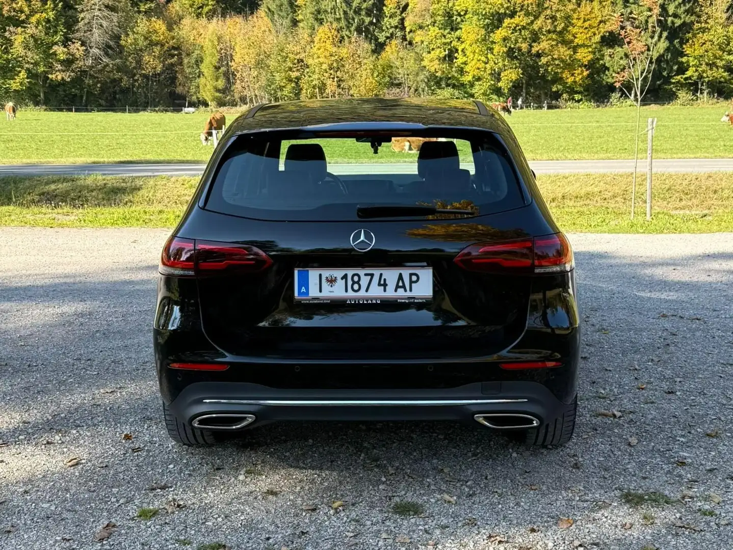 Mercedes-Benz 180 B180 Schwarz - 2